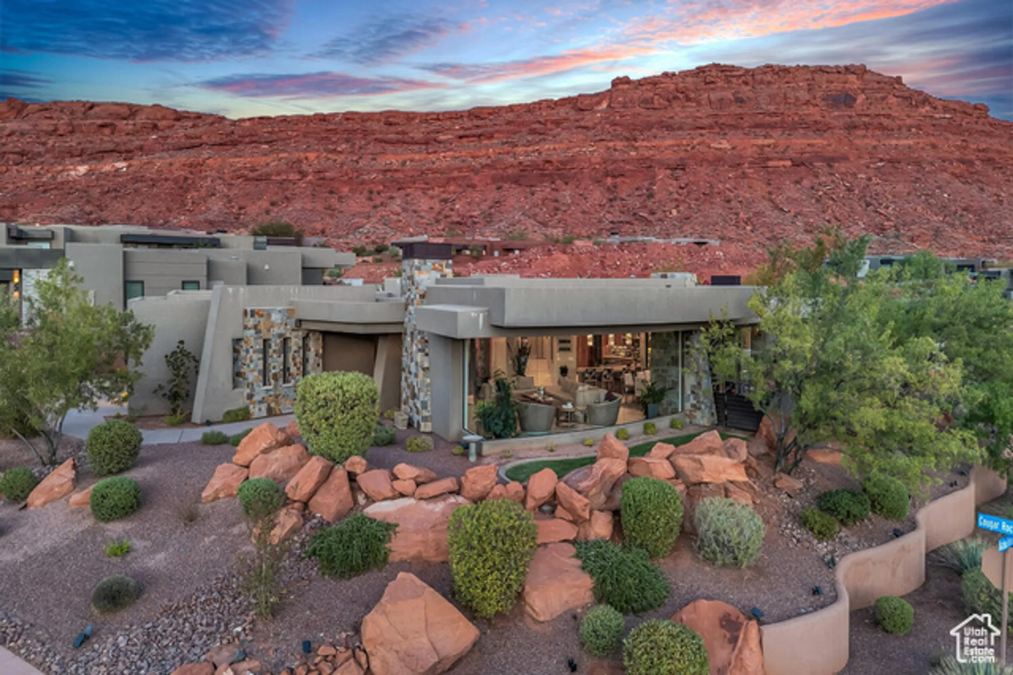 Property Slideshow image 2 of 70 | 2047 w cougar rock cir, St George, UT, 84770