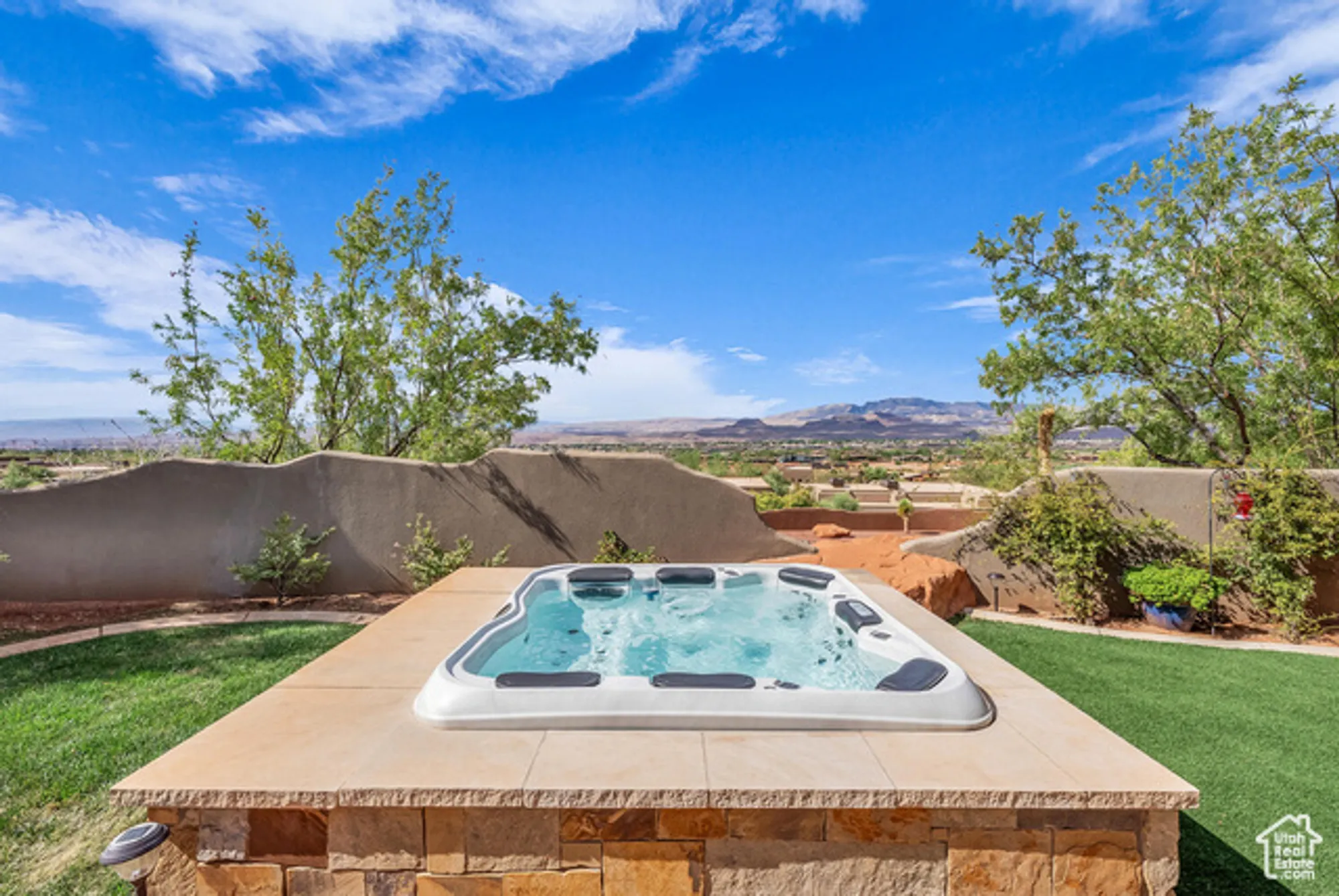 Property Slideshow image 36 of 70 | 2047 w cougar rock cir, St George, UT, 84770