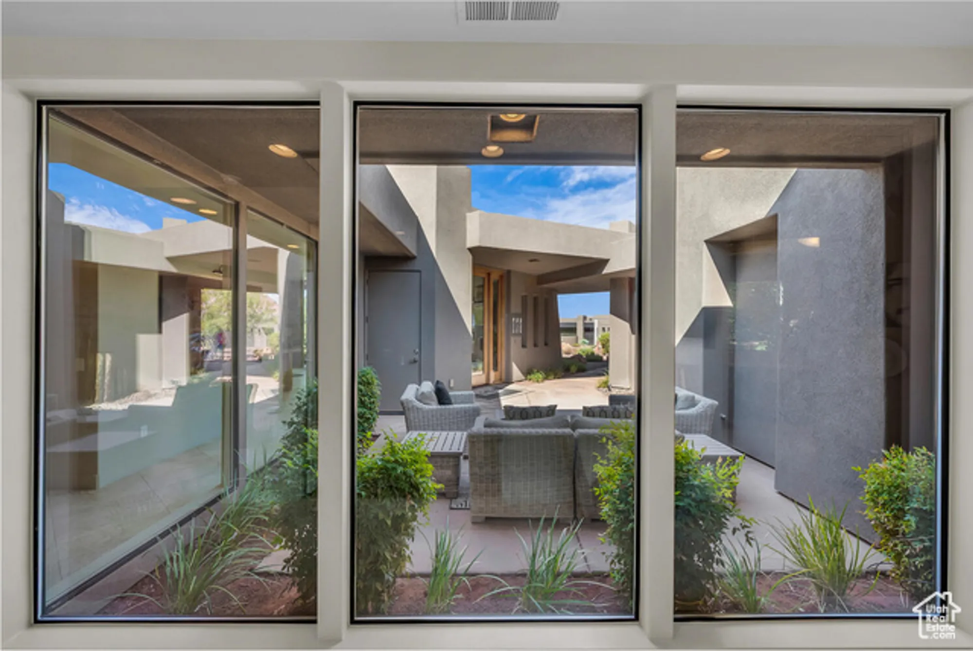 Property Slideshow image 17 of 70 | 2047 w cougar rock cir, St George, UT, 84770