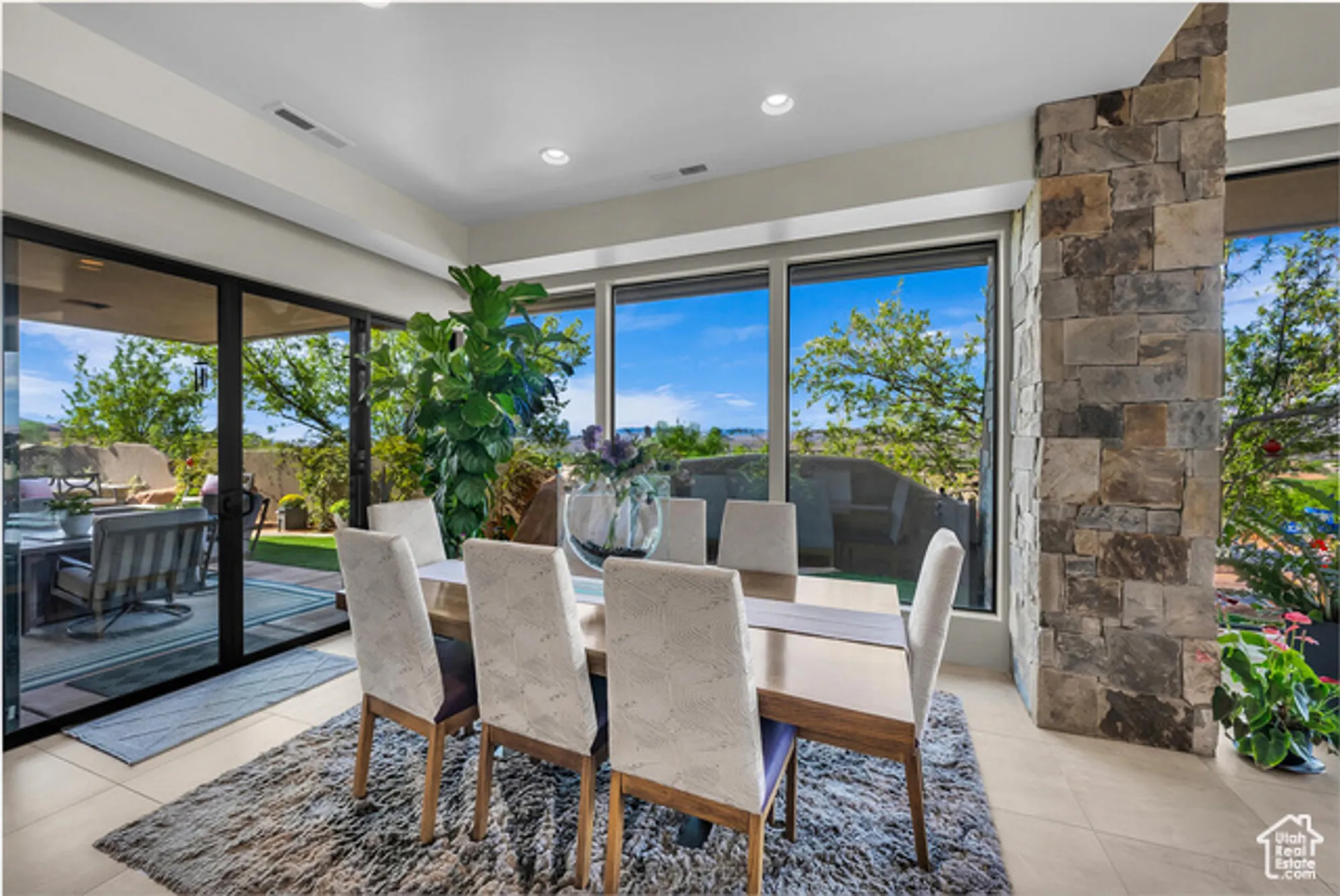 Property Slideshow image 15 of 70 | 2047 w cougar rock cir, St George, UT, 84770