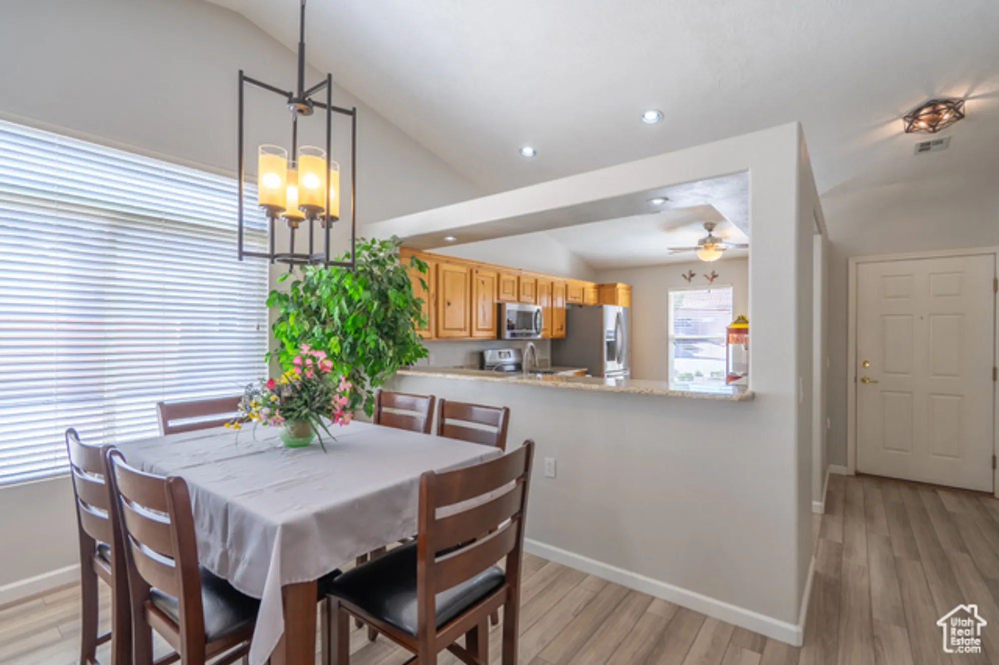 Property Slideshow image 13 of 73 | 4459 s round hill dr, St George, UT, 84790