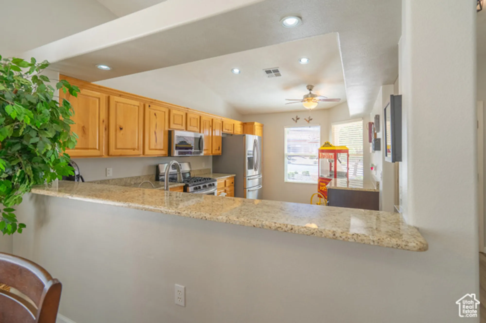 Property Slideshow image 12 of 73 | 4459 s round hill dr, St George, UT, 84790