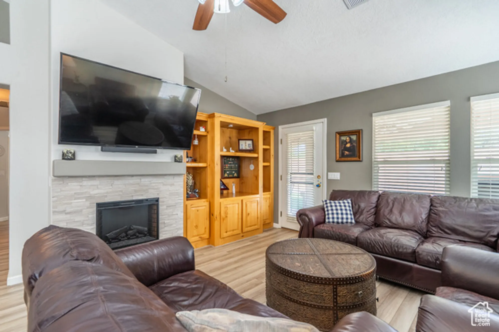 Property Slideshow image 17 of 73 | 4459 s round hill dr, St George, UT, 84790