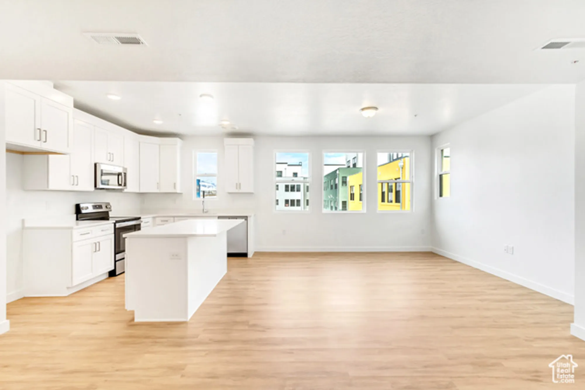 Property Slideshow image 6 of 39 | 5263 w reventon dr, South Jordan, UT, 84009