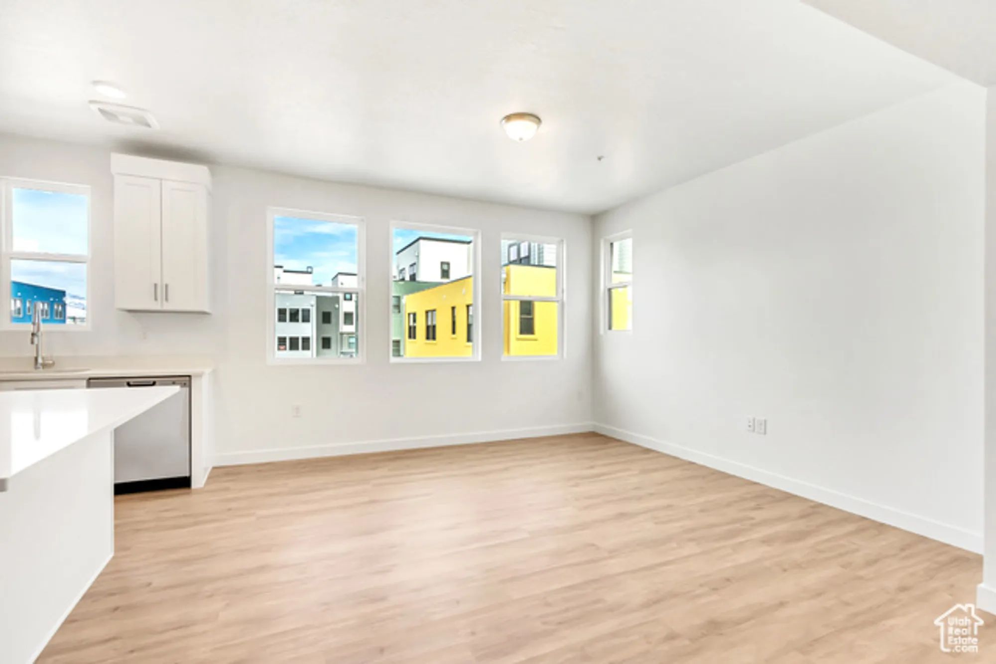 Property Slideshow image 8 of 39 | 5263 w reventon dr, South Jordan, UT, 84009