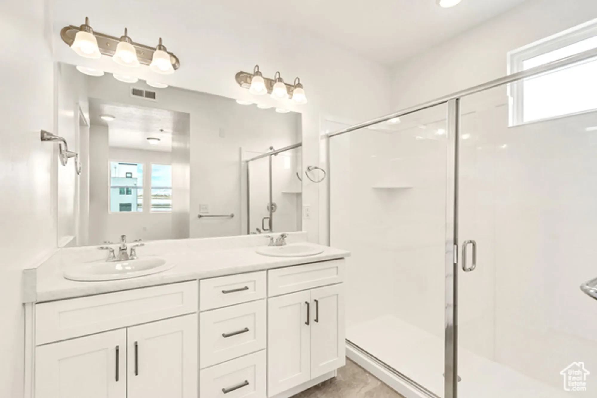 Property Slideshow image 13 of 39 | 5263 w reventon dr, South Jordan, UT, 84009