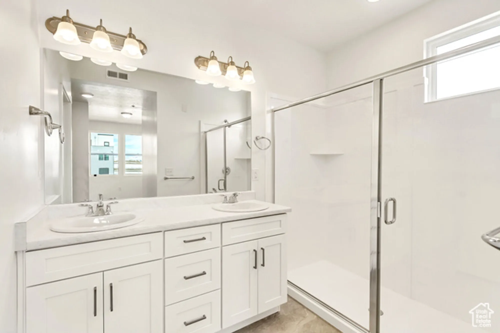 Property Slideshow image 12 of 39 | 5263 w reventon dr, South Jordan, UT, 84009