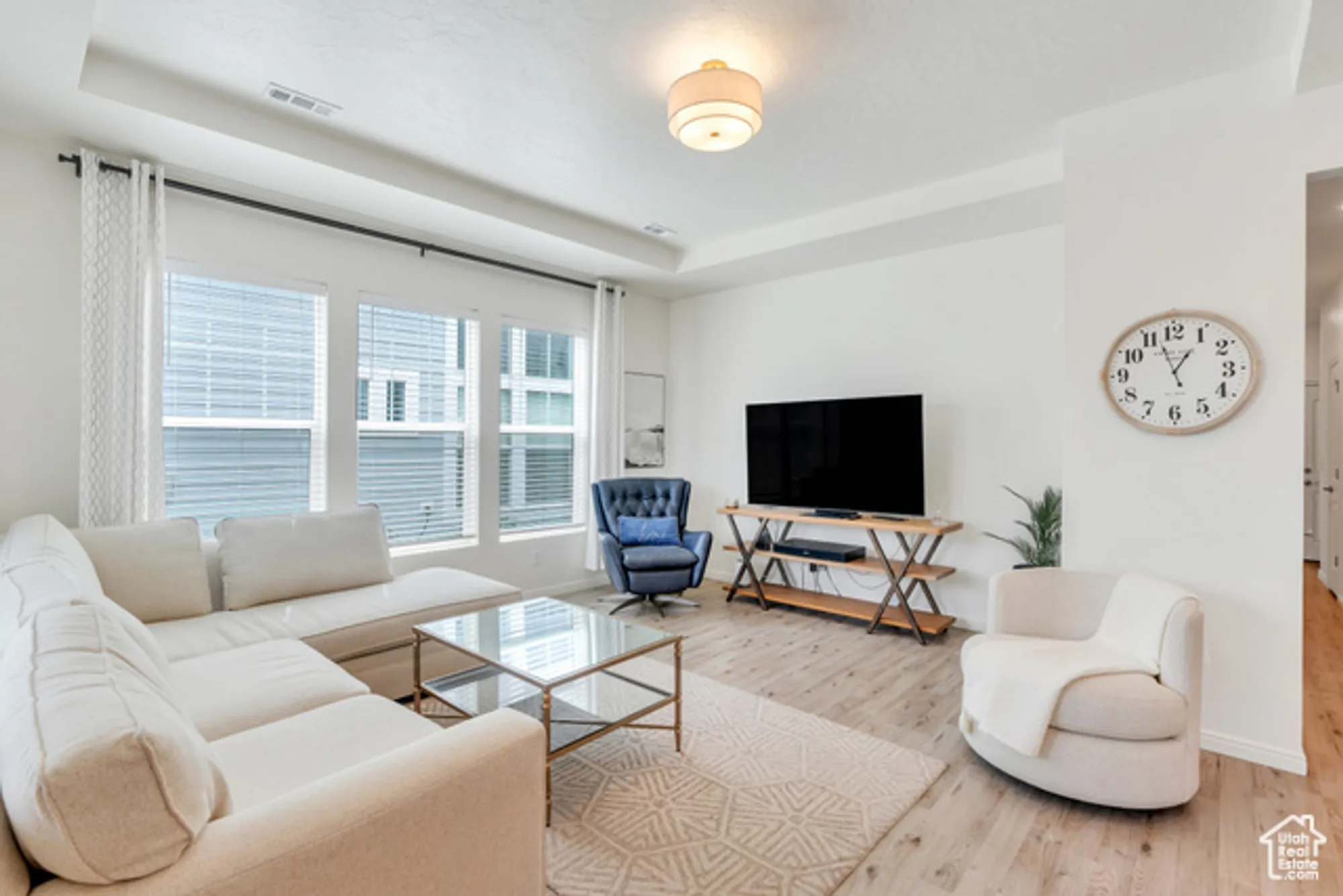 Property Slideshow image 4 of 31 | 6101 w lake ave, South Jordan, UT, 84009