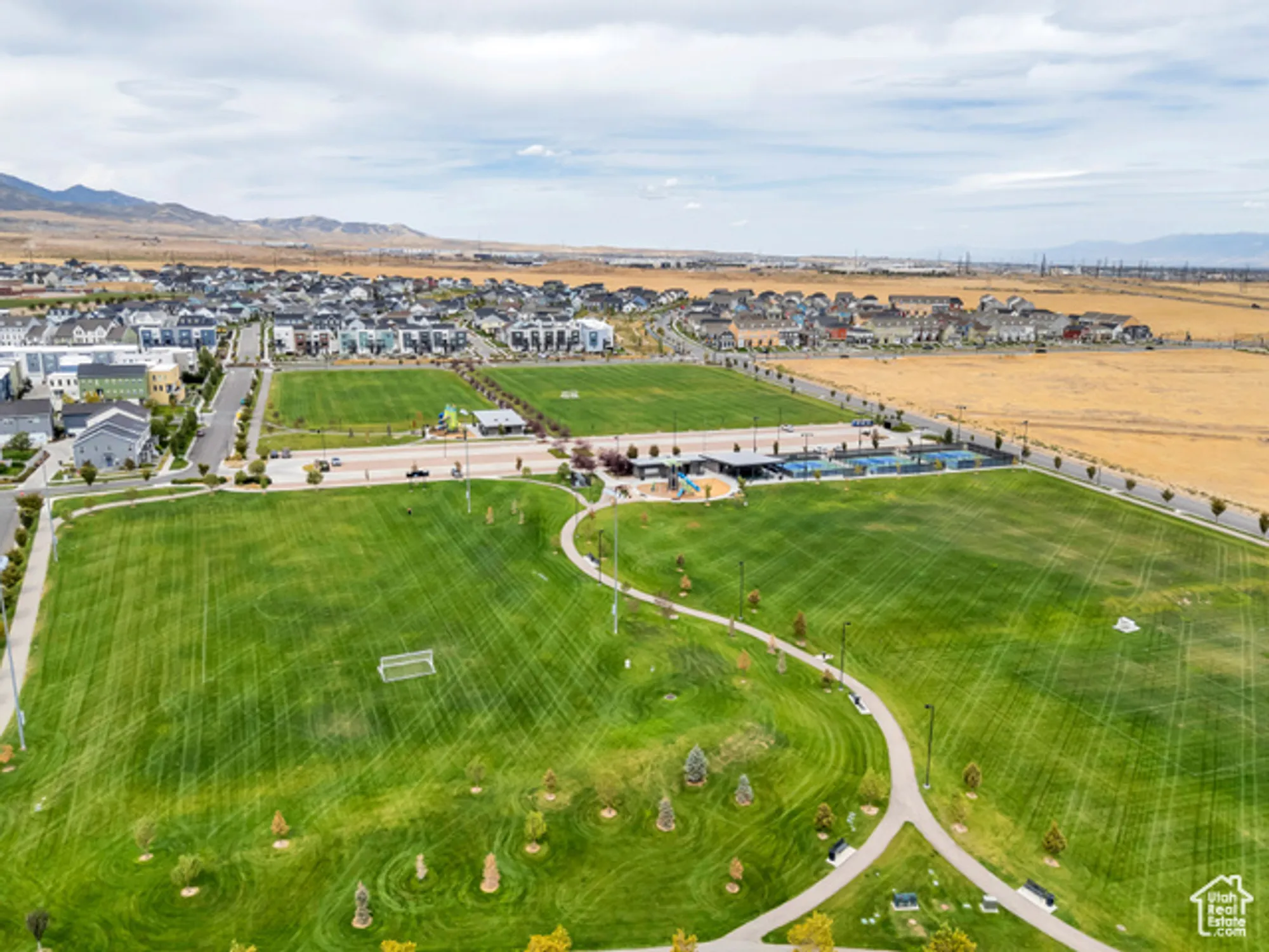 Property Slideshow image 28 of 31 | 6101 w lake ave, South Jordan, UT, 84009