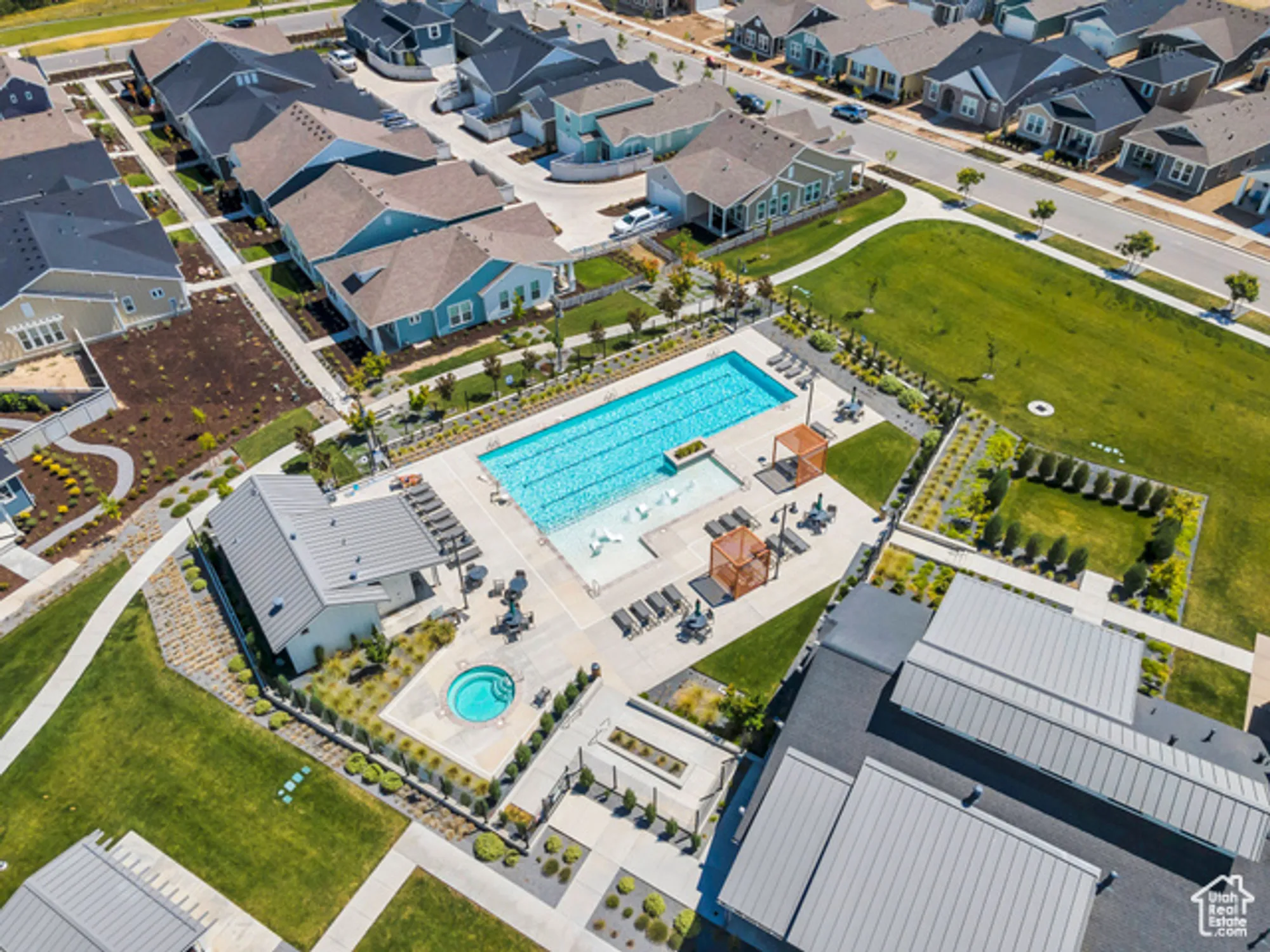 Property Slideshow image 24 of 31 | 6101 w lake ave, South Jordan, UT, 84009