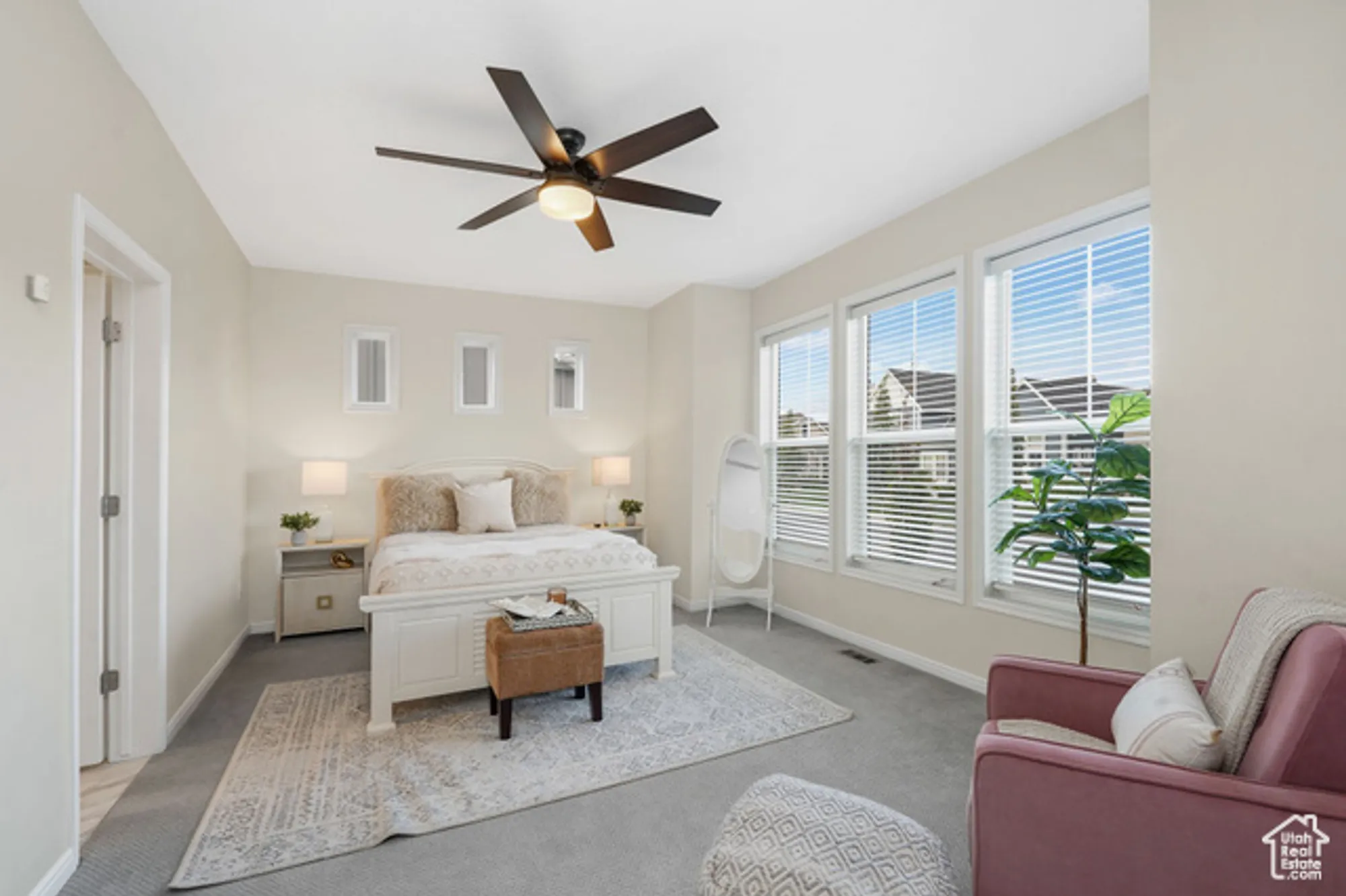 Property Slideshow image 11 of 28 | 11582 s holly springs dr, South Jordan, UT, 84009