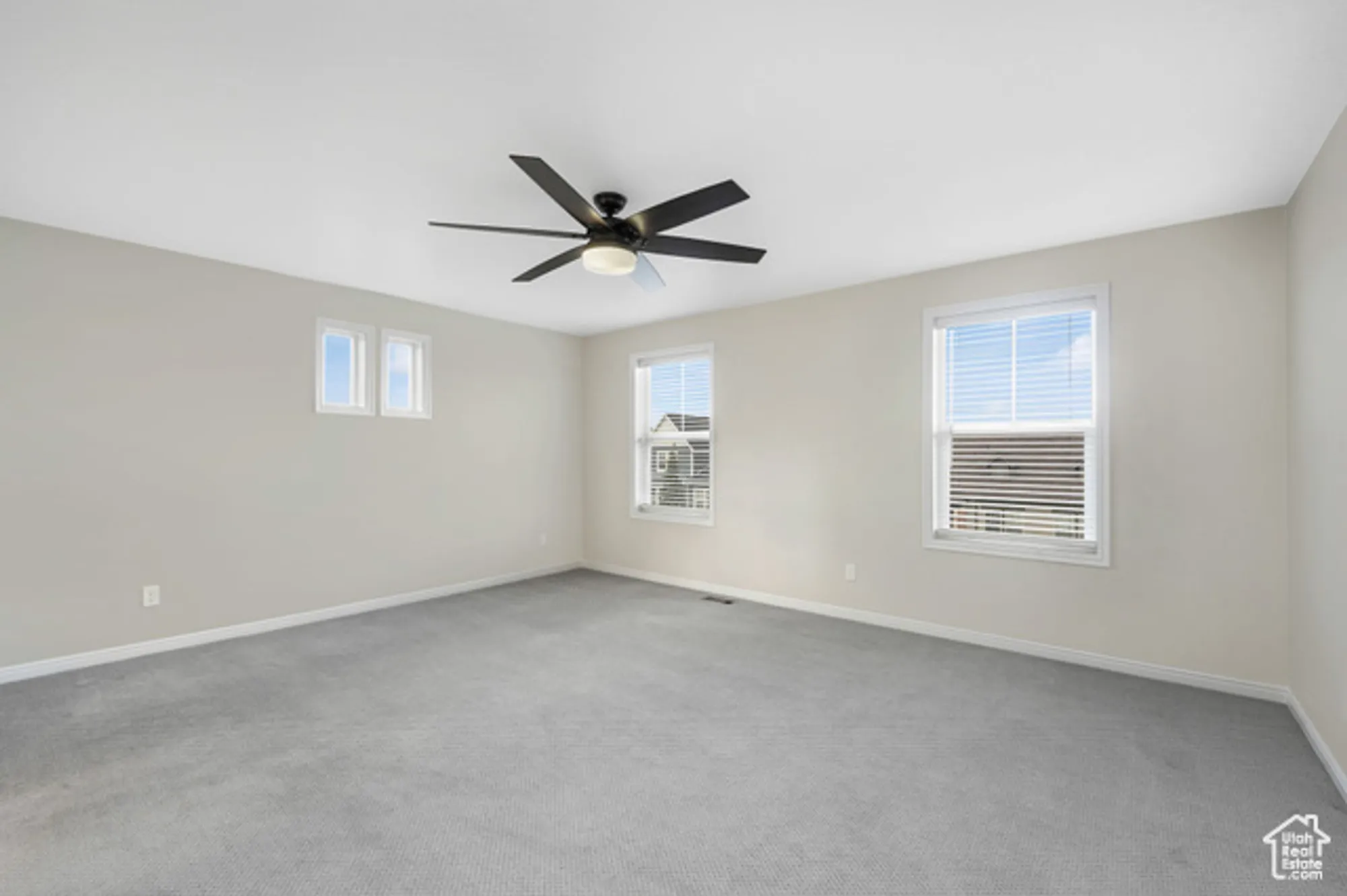 Property Slideshow image 16 of 28 | 11582 s holly springs dr, South Jordan, UT, 84009