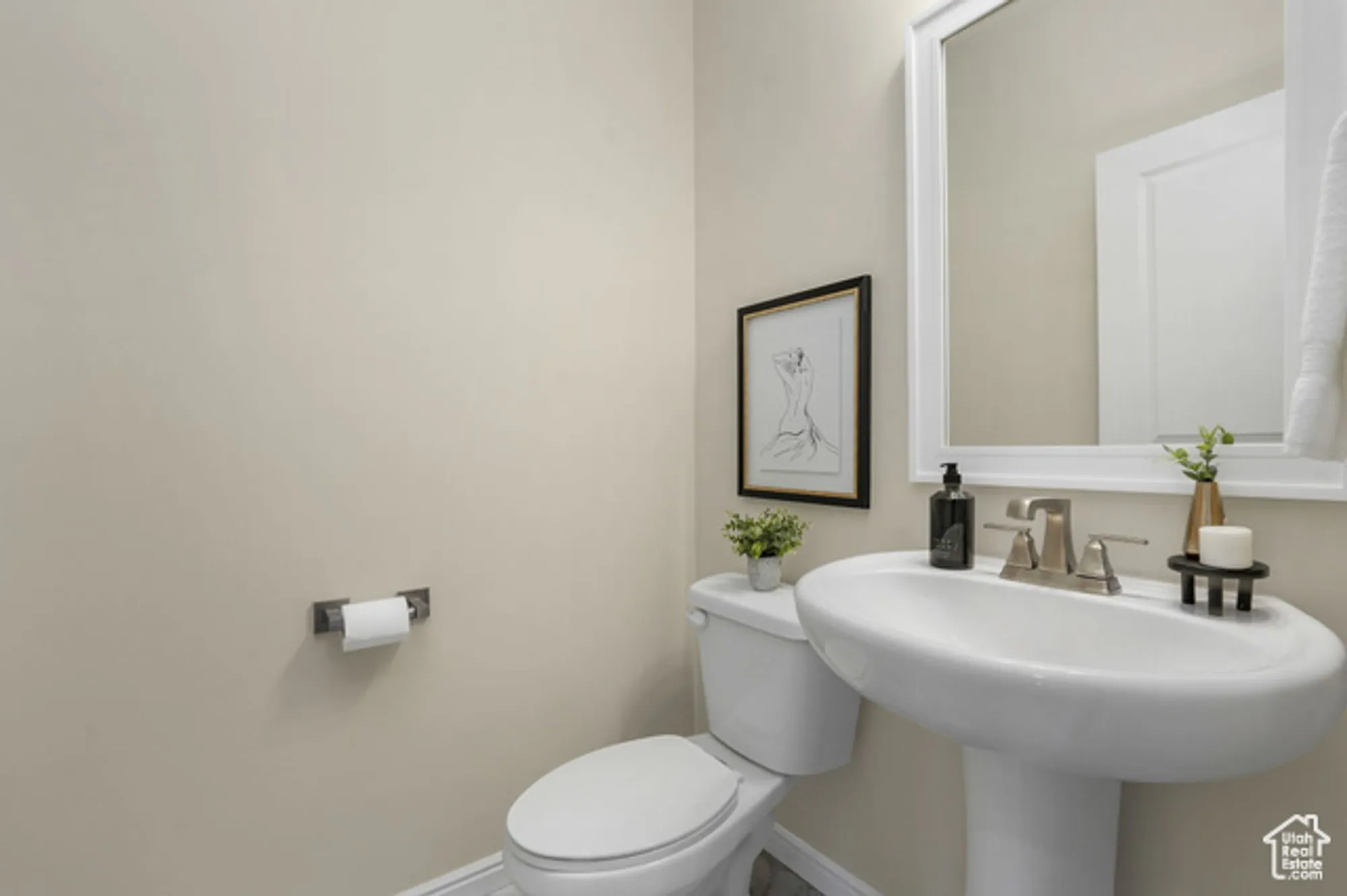 Property Slideshow image 15 of 28 | 11582 s holly springs dr, South Jordan, UT, 84009