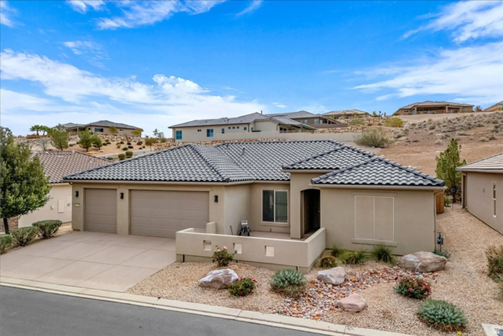 Property Slideshow image 17 of 23 | 1815 w carmel bluffs dr, St George, UT, 84790