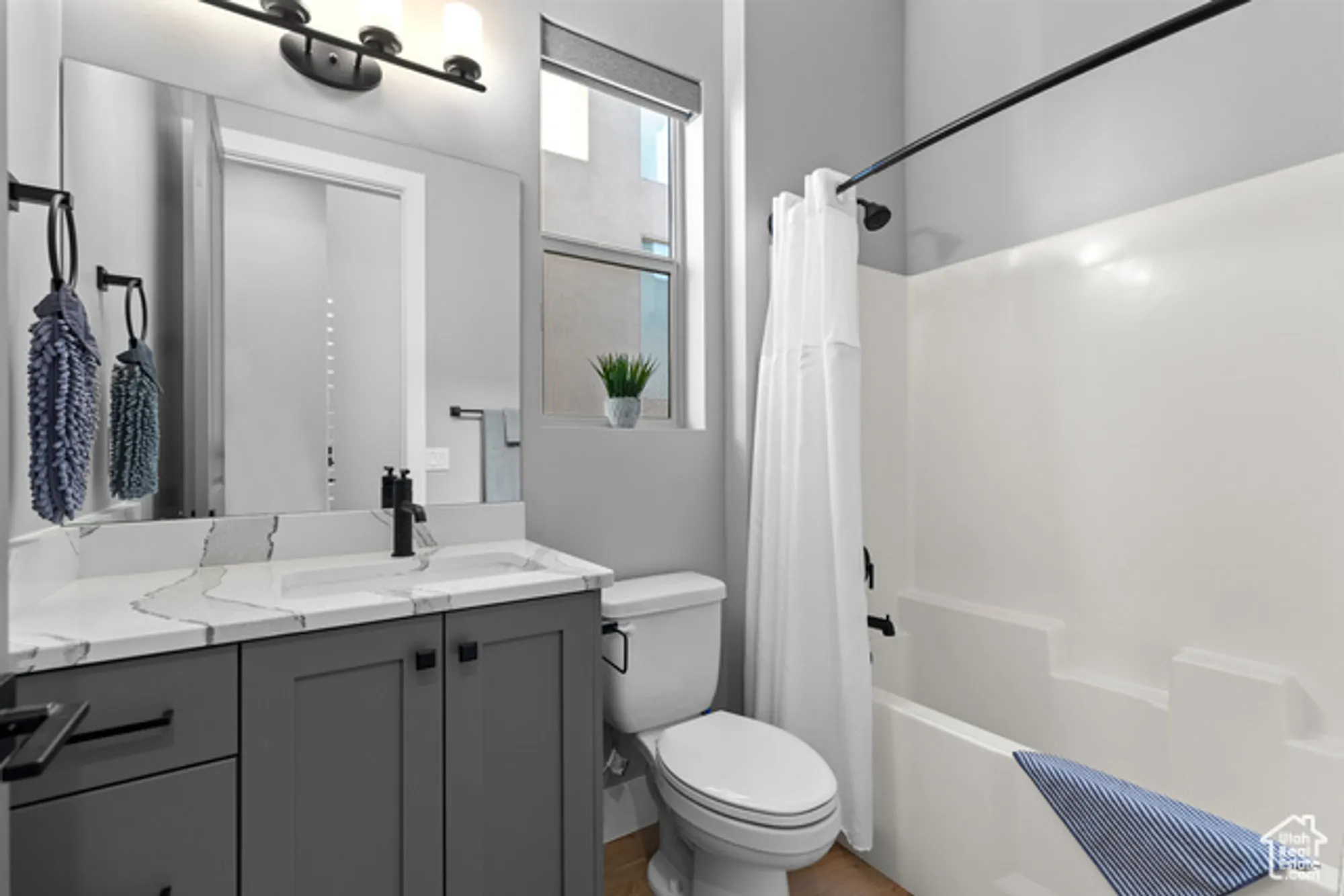 Property Slideshow image 15 of 46 | 1178 w grayson dr, St George, UT, 84790