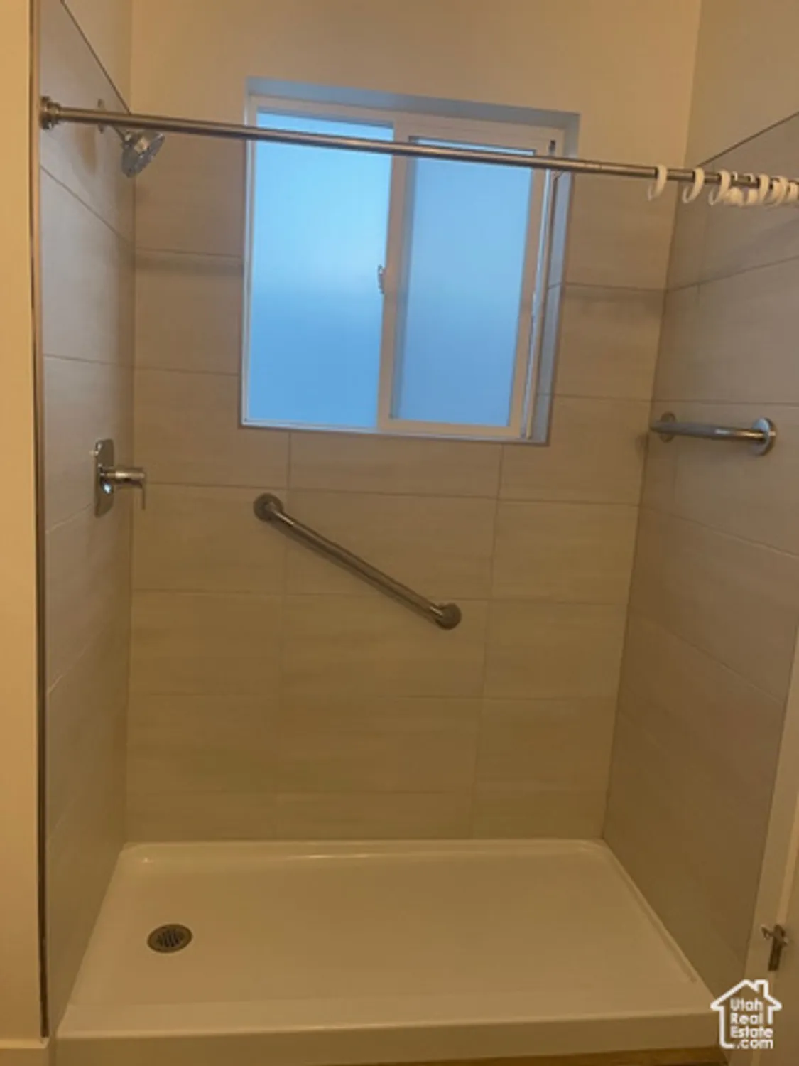 Property Slideshow image 6 of 15 | 3580 s 805 e unit e 229, Millcreek, UT, 84106