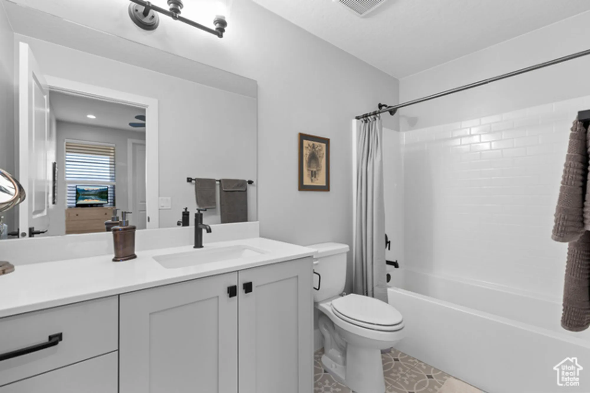 Property Slideshow image 25 of 39 | 4737 s purcell dr, St George, UT, 84790