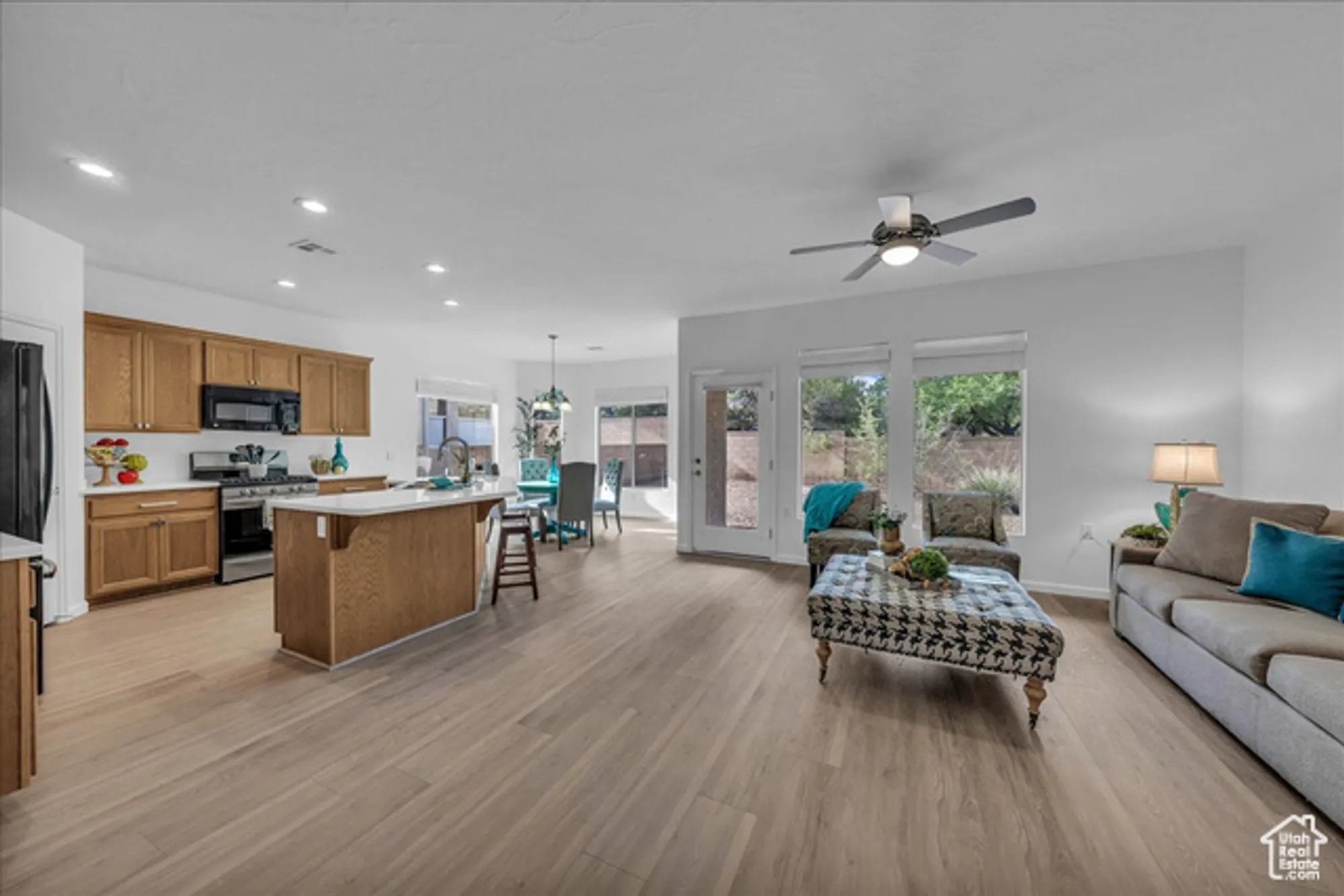 Property Slideshow image 19 of 25 | 1667 morane manor dr, St George, UT, 84790