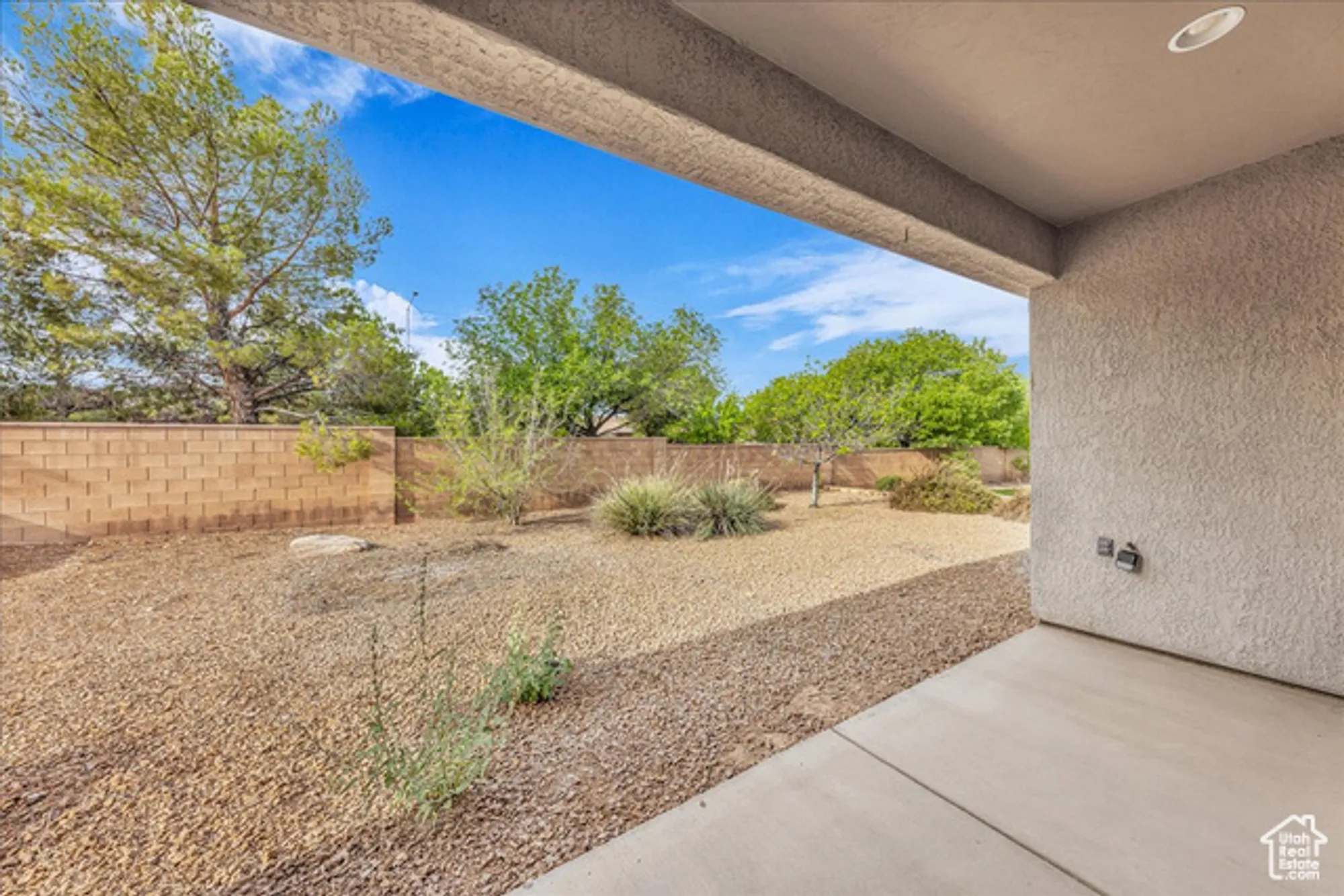 Property Slideshow image 4 of 25 | 1667 morane manor dr, St George, UT, 84790