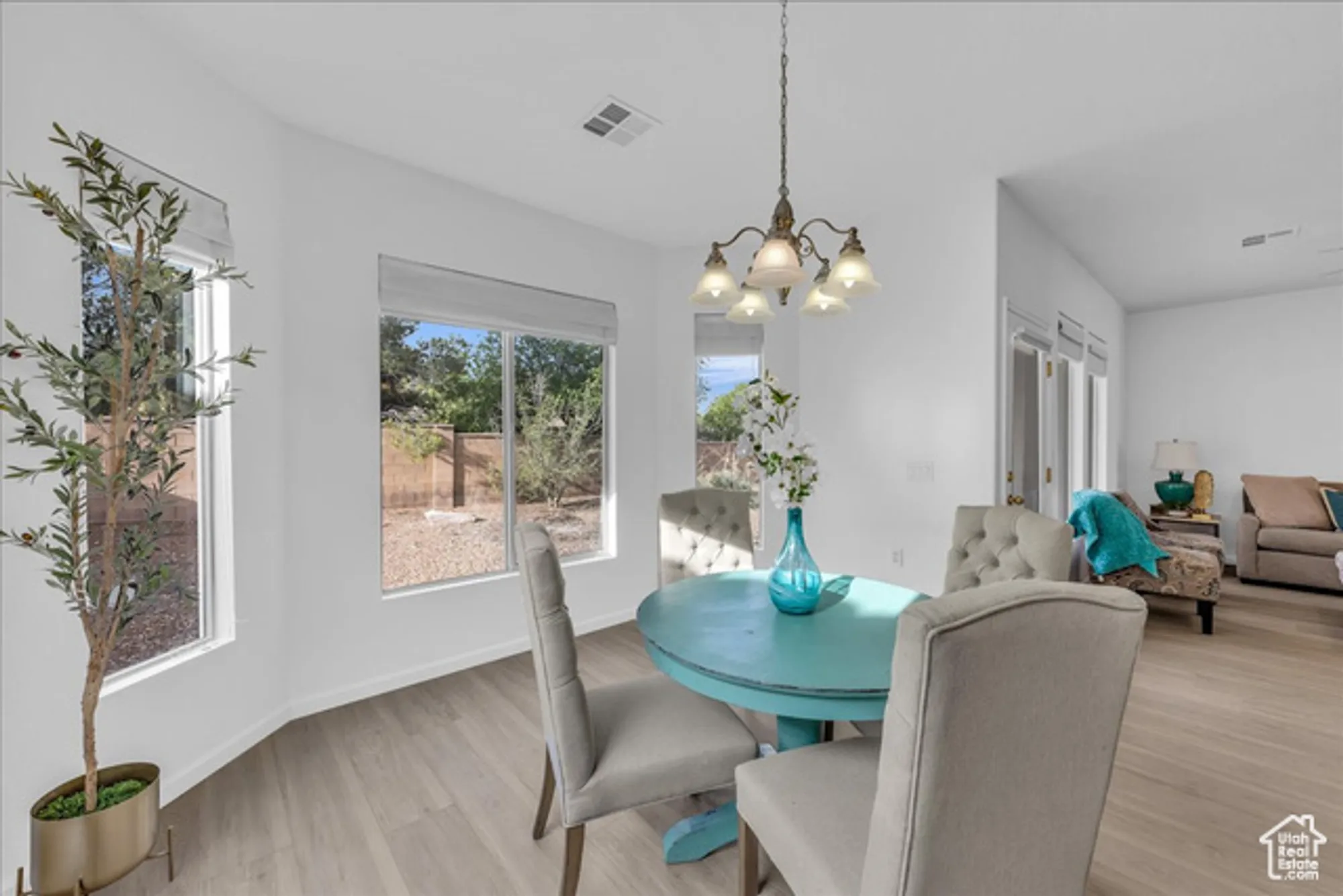 Property Slideshow image 15 of 25 | 1667 morane manor dr, St George, UT, 84790