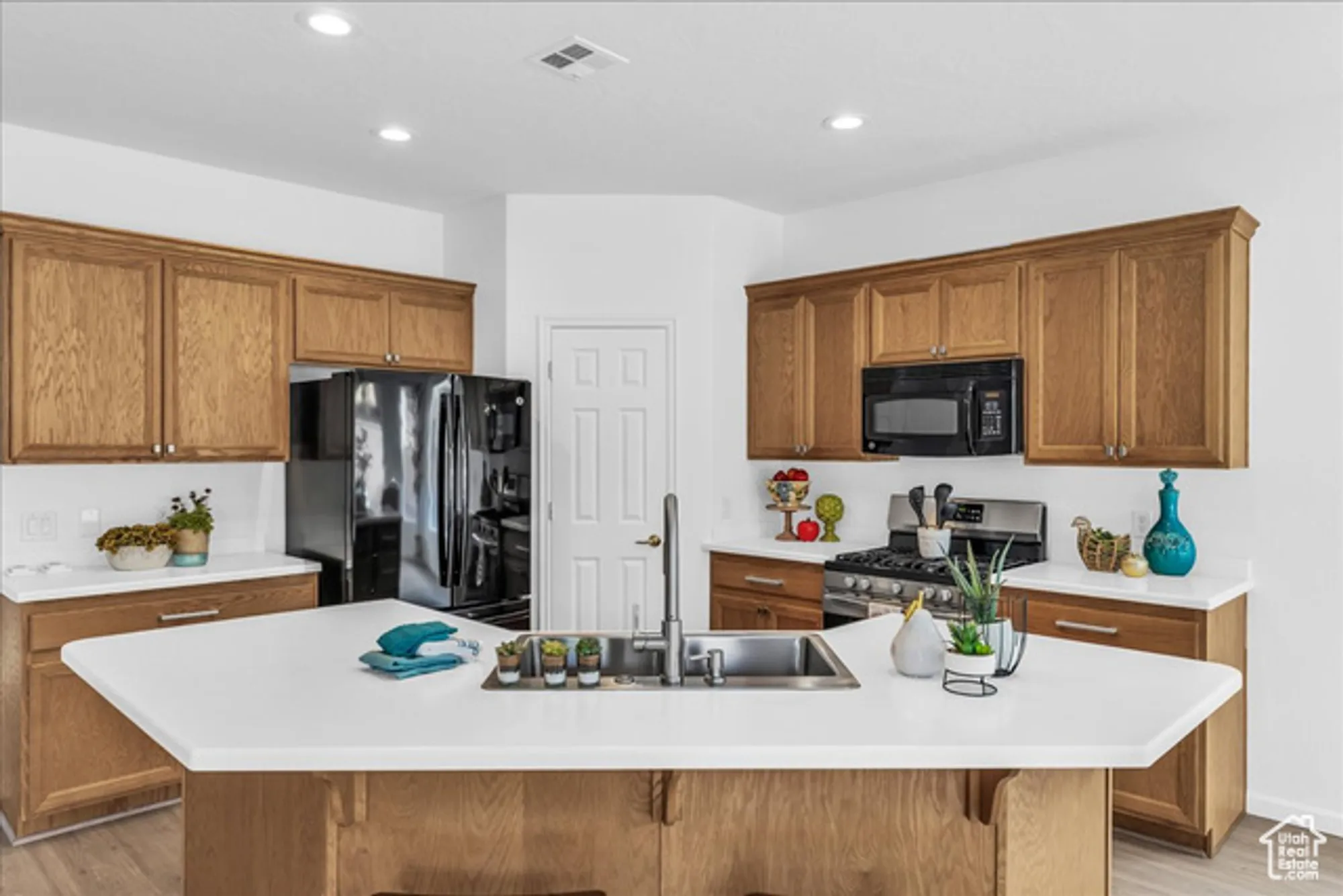 Property Slideshow image 17 of 25 | 1667 morane manor dr, St George, UT, 84790