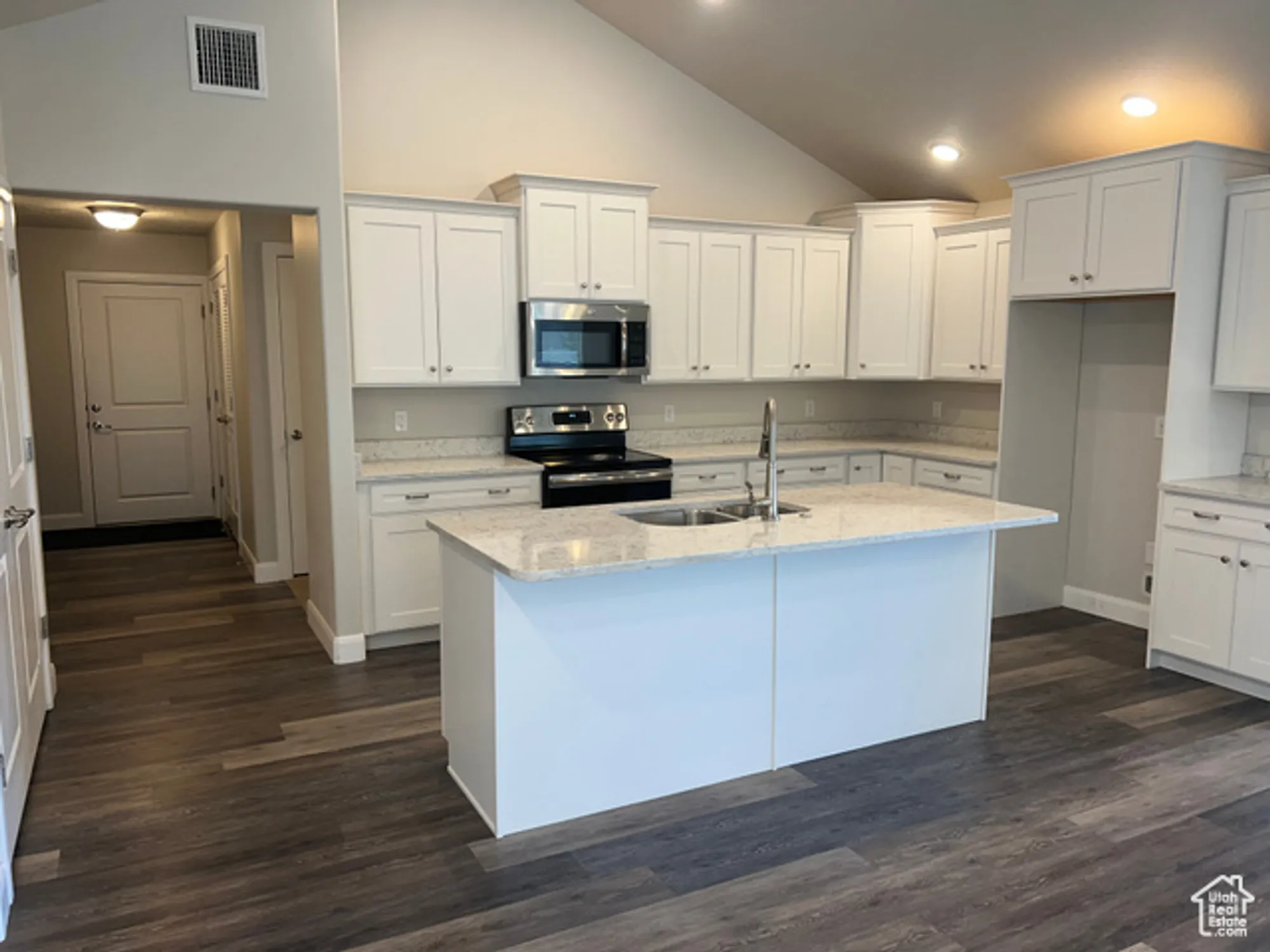 Property Slideshow image 13 of 28 | 5487 w ore cart way c, Herriman, UT, 84096