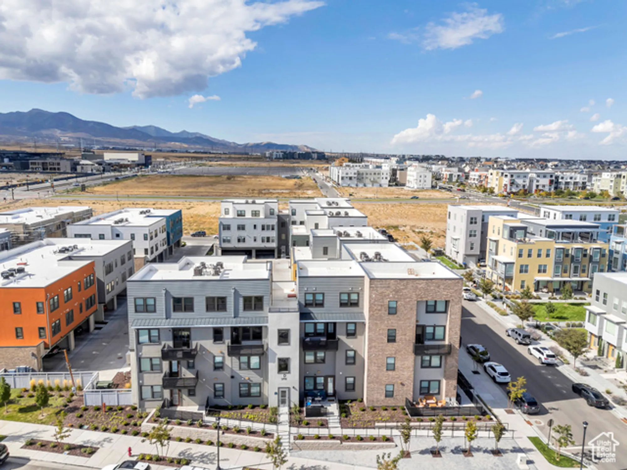 Property Slideshow image 31 of 42 | 5192 w black twig dr # d101, South Jordan, UT, 84009