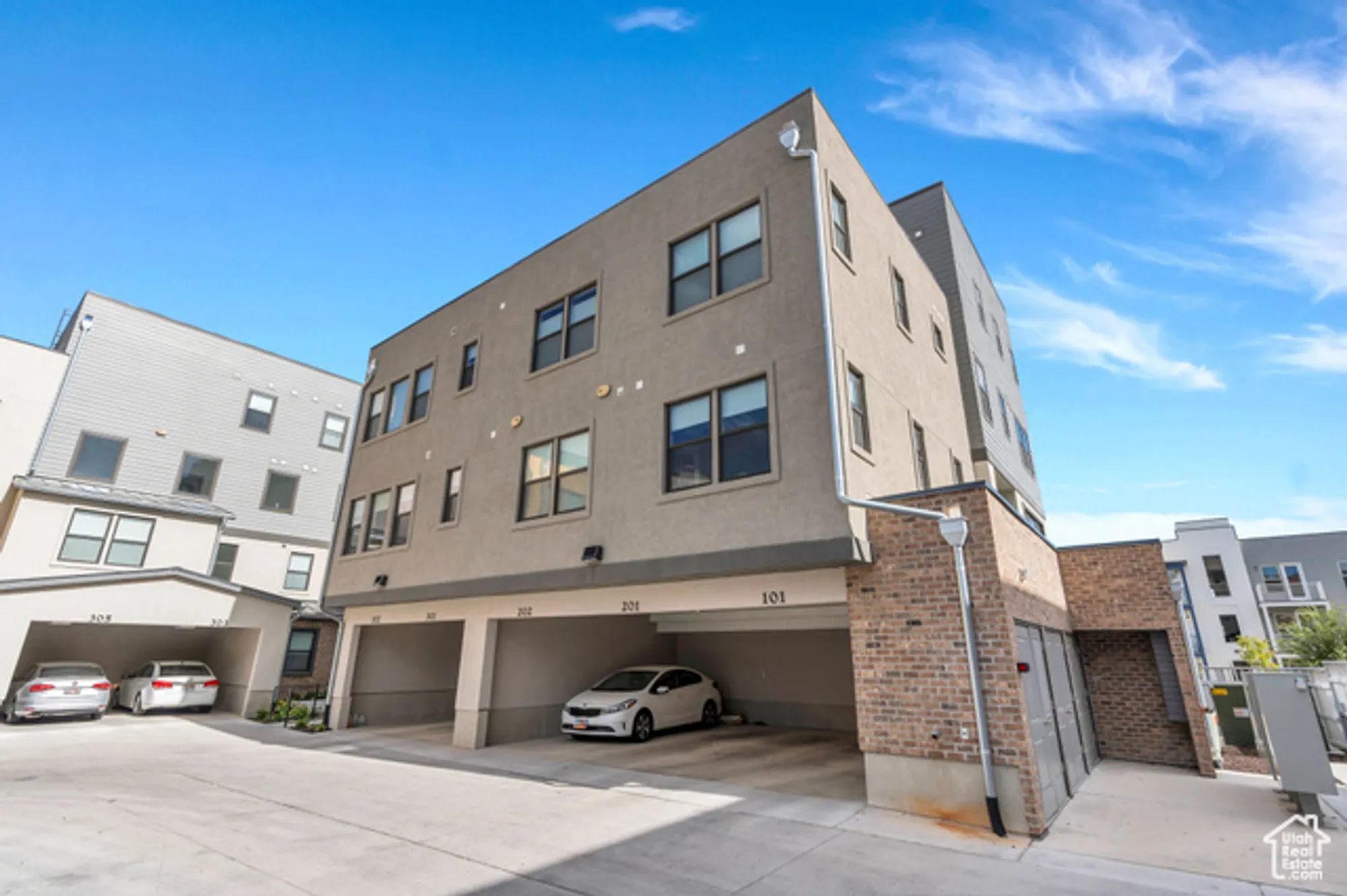 Property Slideshow image 29 of 42 | 5192 w black twig dr # d101, South Jordan, UT, 84009