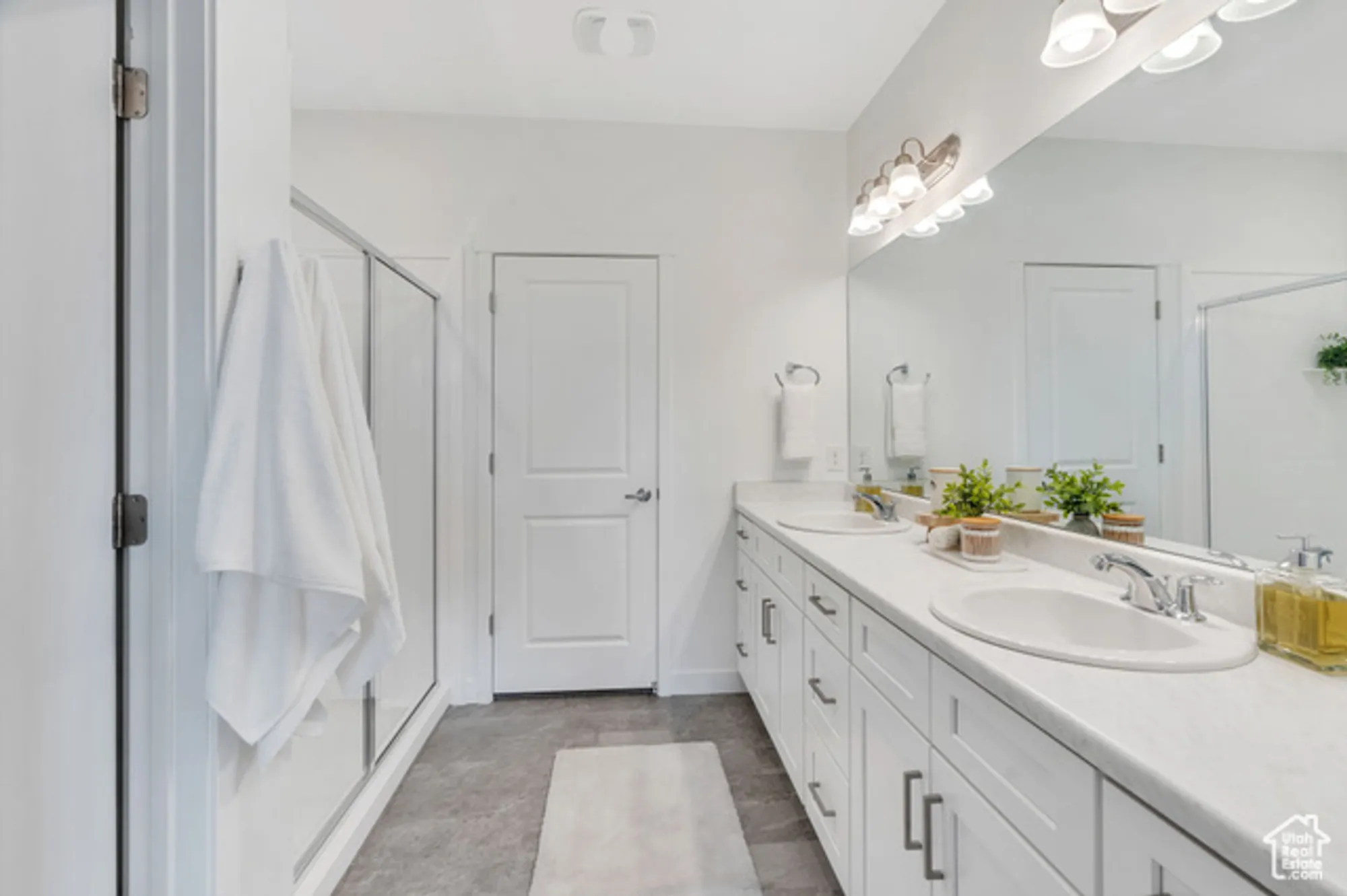 Property Slideshow image 14 of 42 | 5192 w black twig dr # d101, South Jordan, UT, 84009