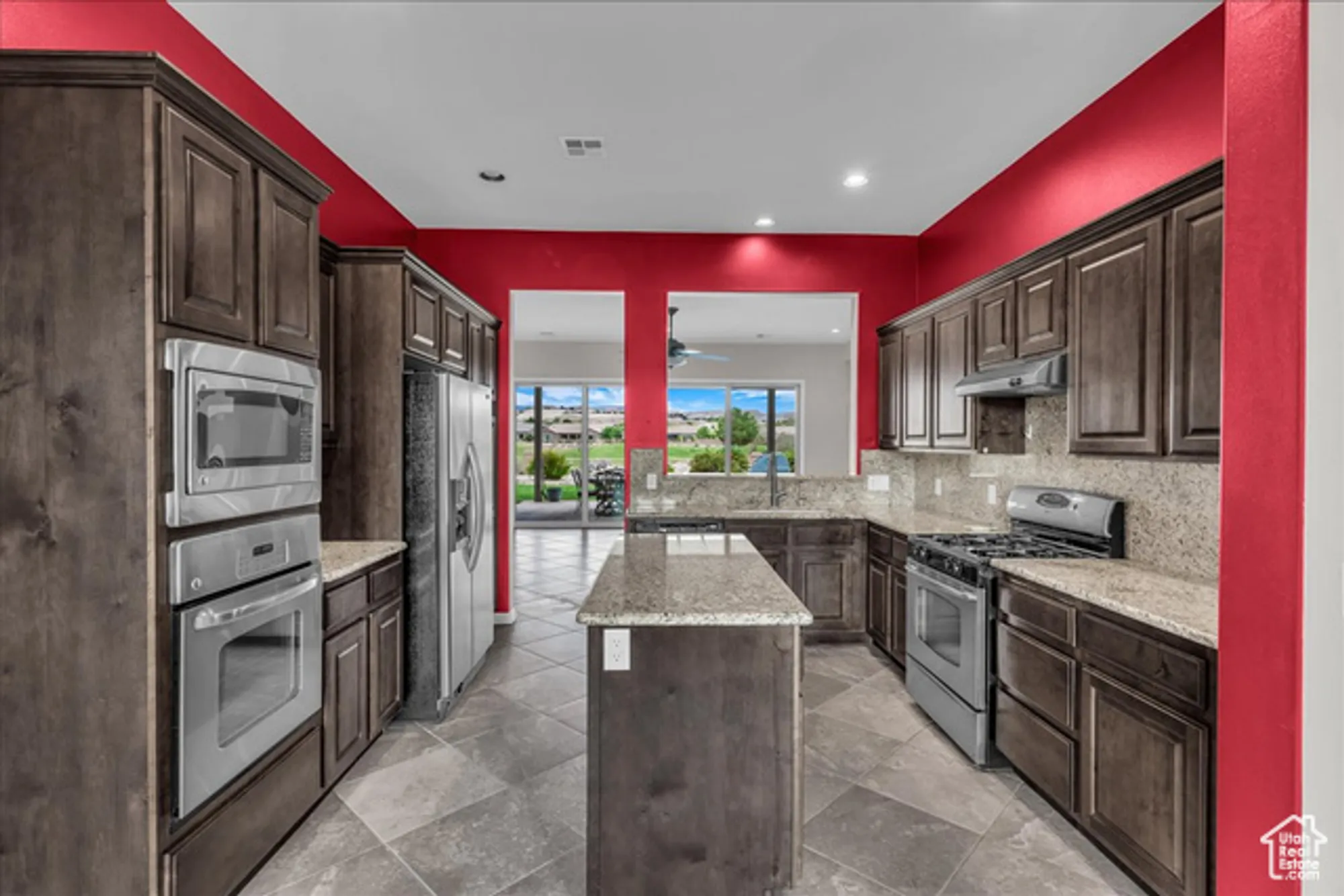 Property Slideshow image 6 of 23 | 1915 w sunstar dr, St George, UT, 84790
