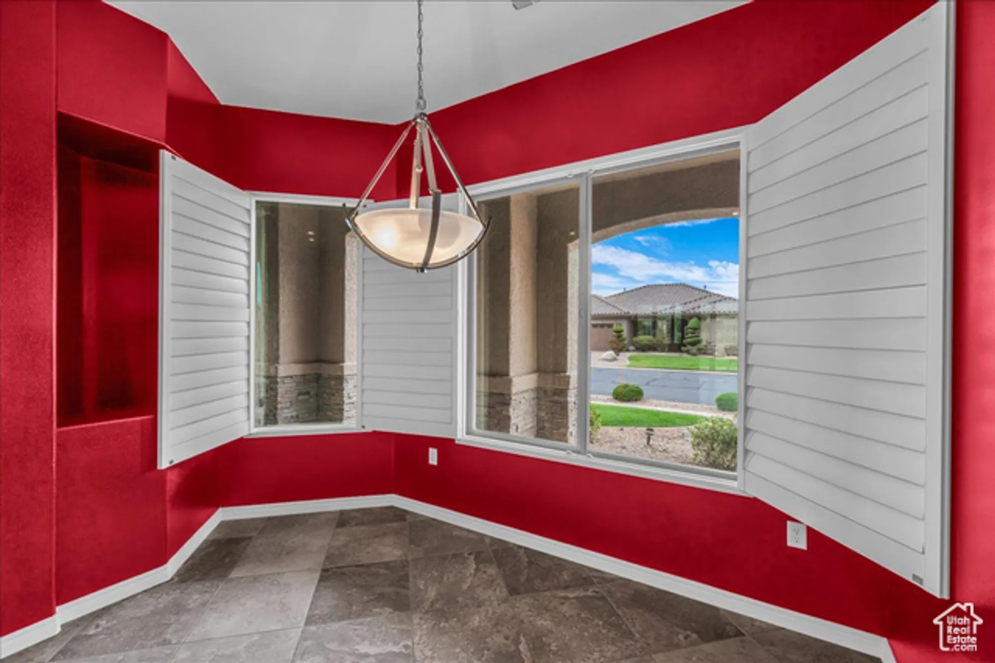 Property Slideshow image 7 of 23 | 1915 w sunstar dr, St George, UT, 84790
