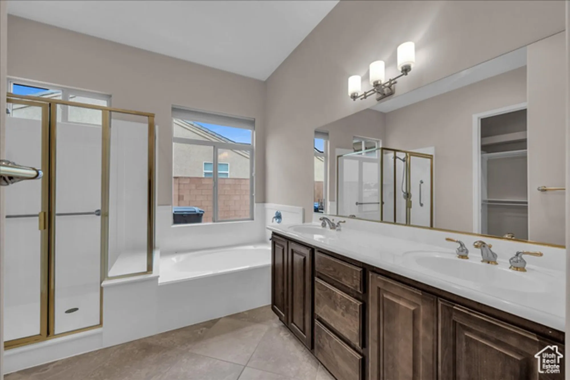 Property Slideshow image 16 of 23 | 1915 w sunstar dr, St George, UT, 84790