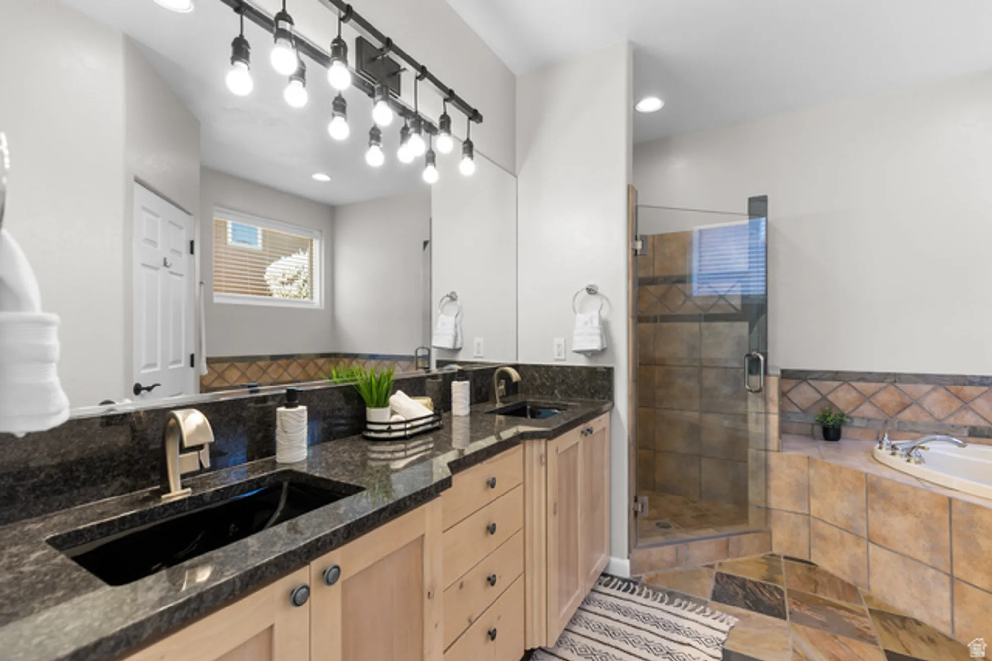 Property Slideshow image 23 of 40 | 2255 n tuweap dr 58, St George, UT, 84770