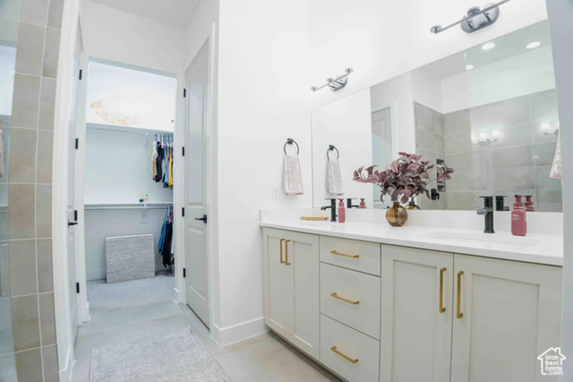 Property Slideshow image 15 of 28 | 4779 s purcell dr, St George, UT, 84790