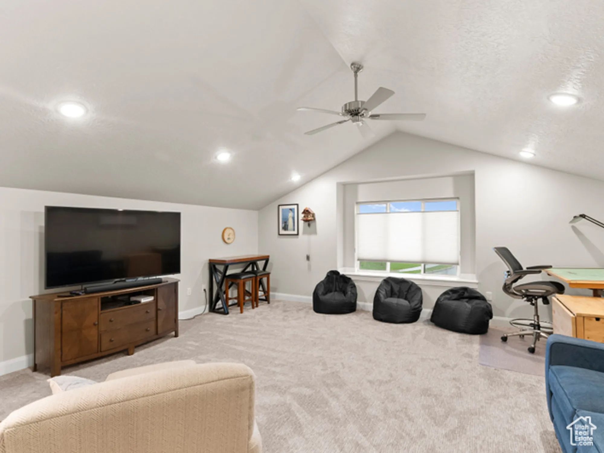 Property Slideshow image 18 of 40 | 462 s iron shoe ln b, Saratoga Springs, UT, 84045