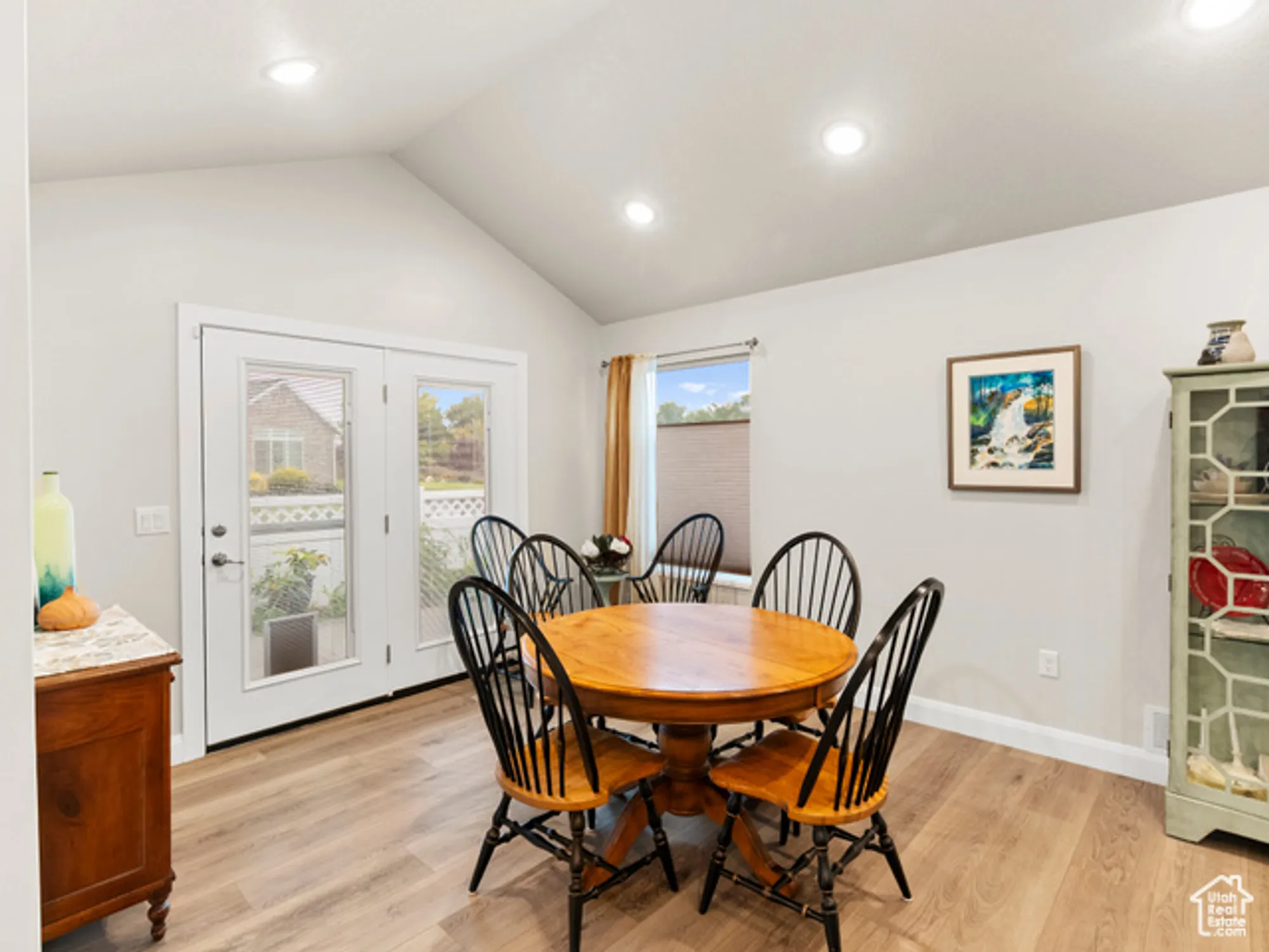 Property Slideshow image 9 of 40 | 462 s iron shoe ln b, Saratoga Springs, UT, 84045