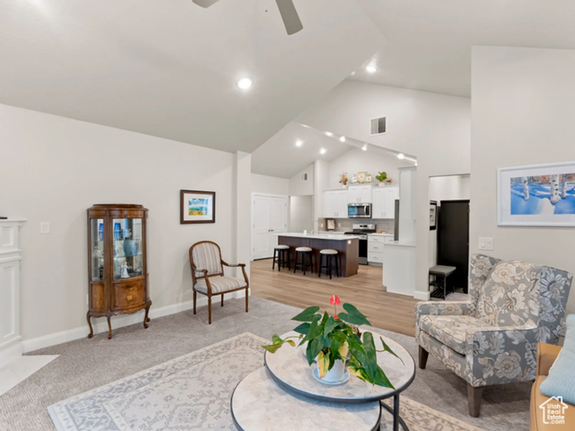 Property Slideshow image 5 of 40 | 462 s iron shoe ln b, Saratoga Springs, UT, 84045