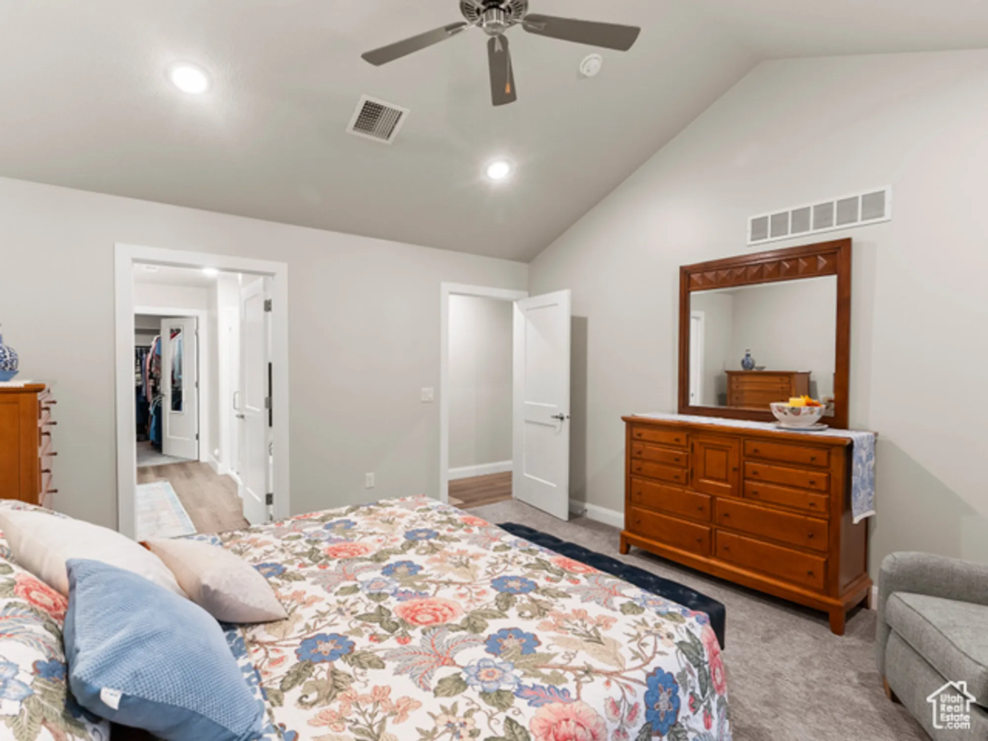 Property Slideshow image 11 of 40 | 462 s iron shoe ln b, Saratoga Springs, UT, 84045