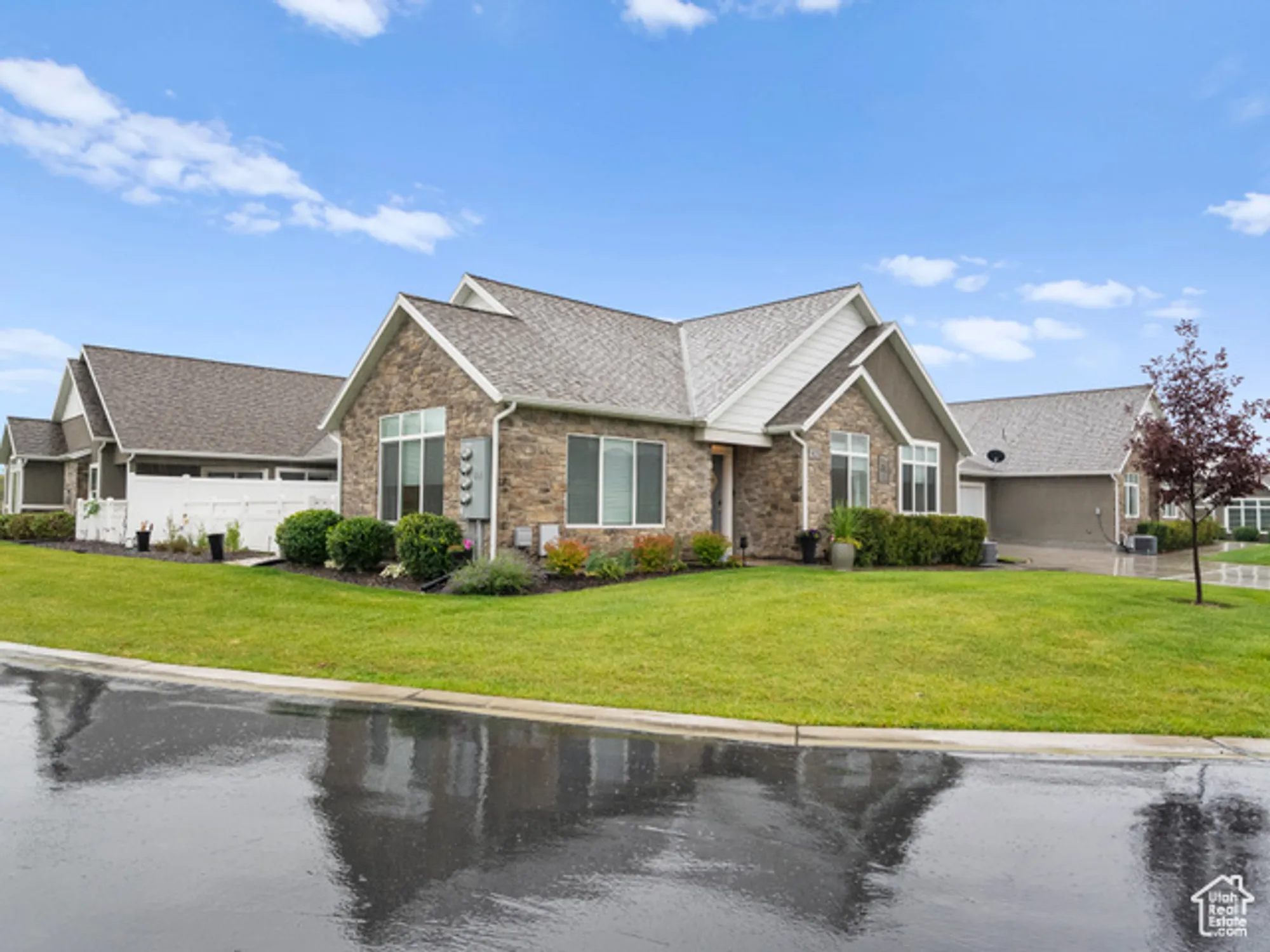 Property Slideshow image 28 of 40 | 462 s iron shoe ln b, Saratoga Springs, UT, 84045