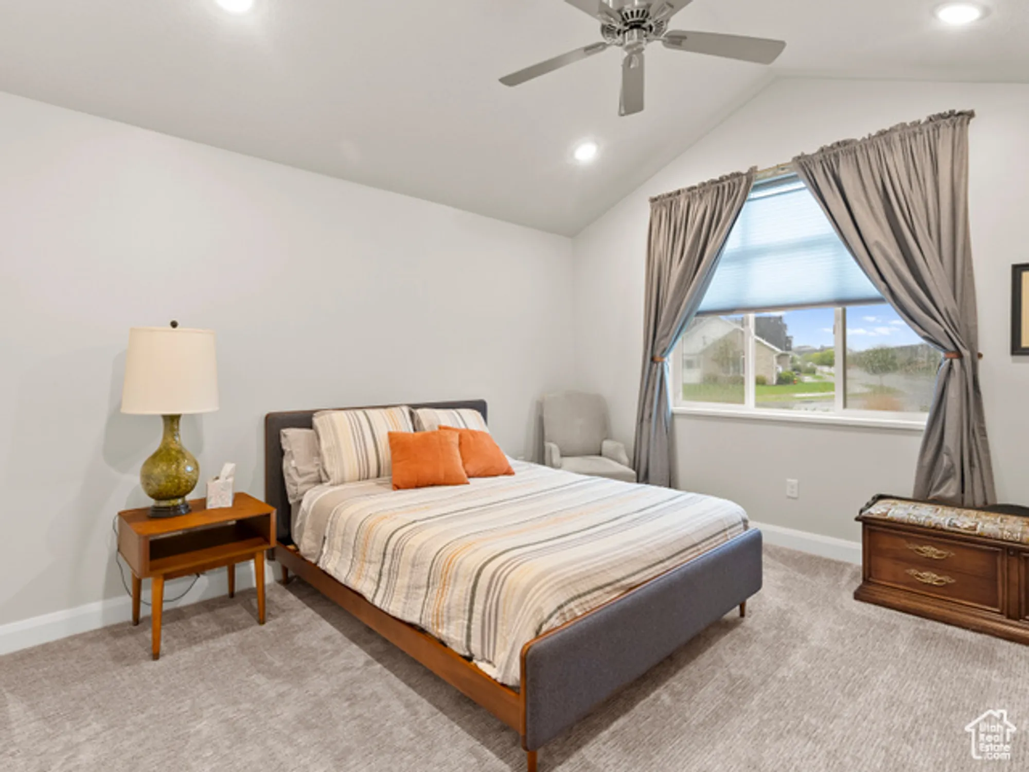 Property Slideshow image 15 of 40 | 462 s iron shoe ln b, Saratoga Springs, UT, 84045