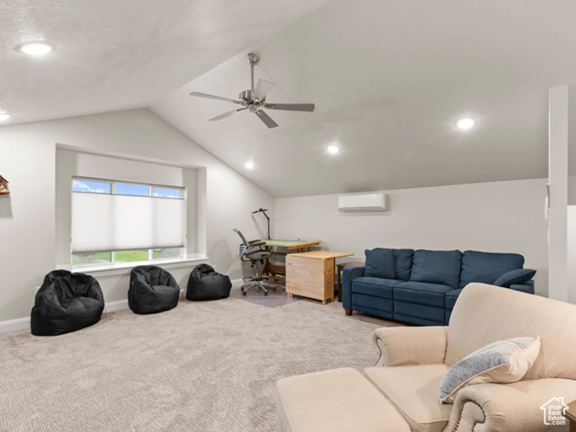 Property Slideshow image 19 of 40 | 462 s iron shoe ln b, Saratoga Springs, UT, 84045