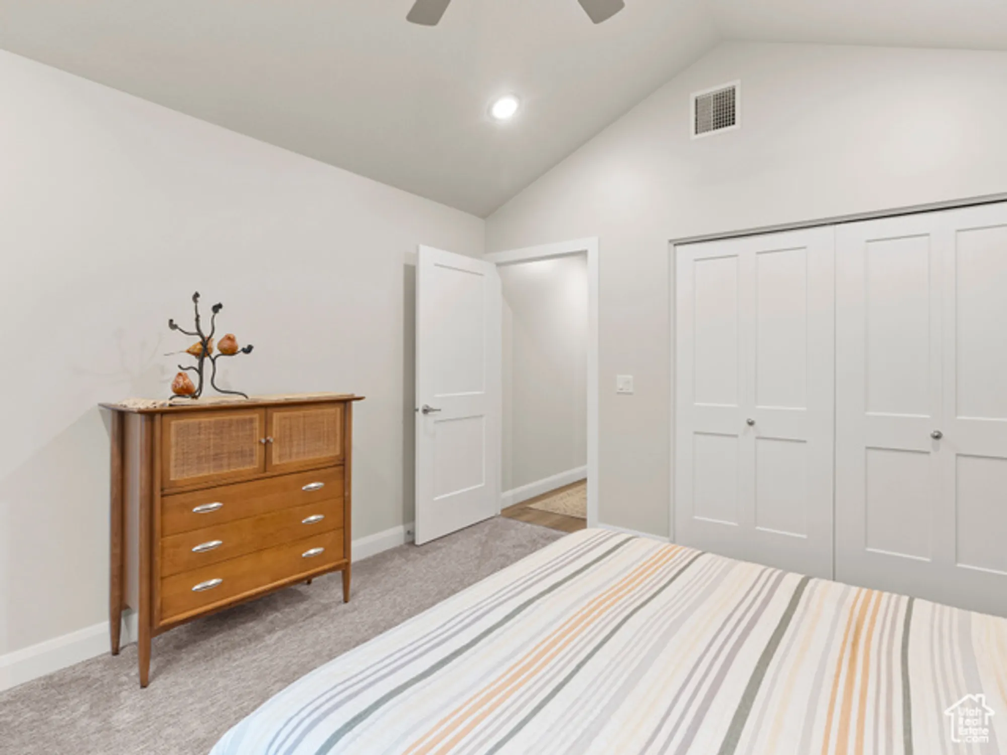 Property Slideshow image 16 of 40 | 462 s iron shoe ln b, Saratoga Springs, UT, 84045