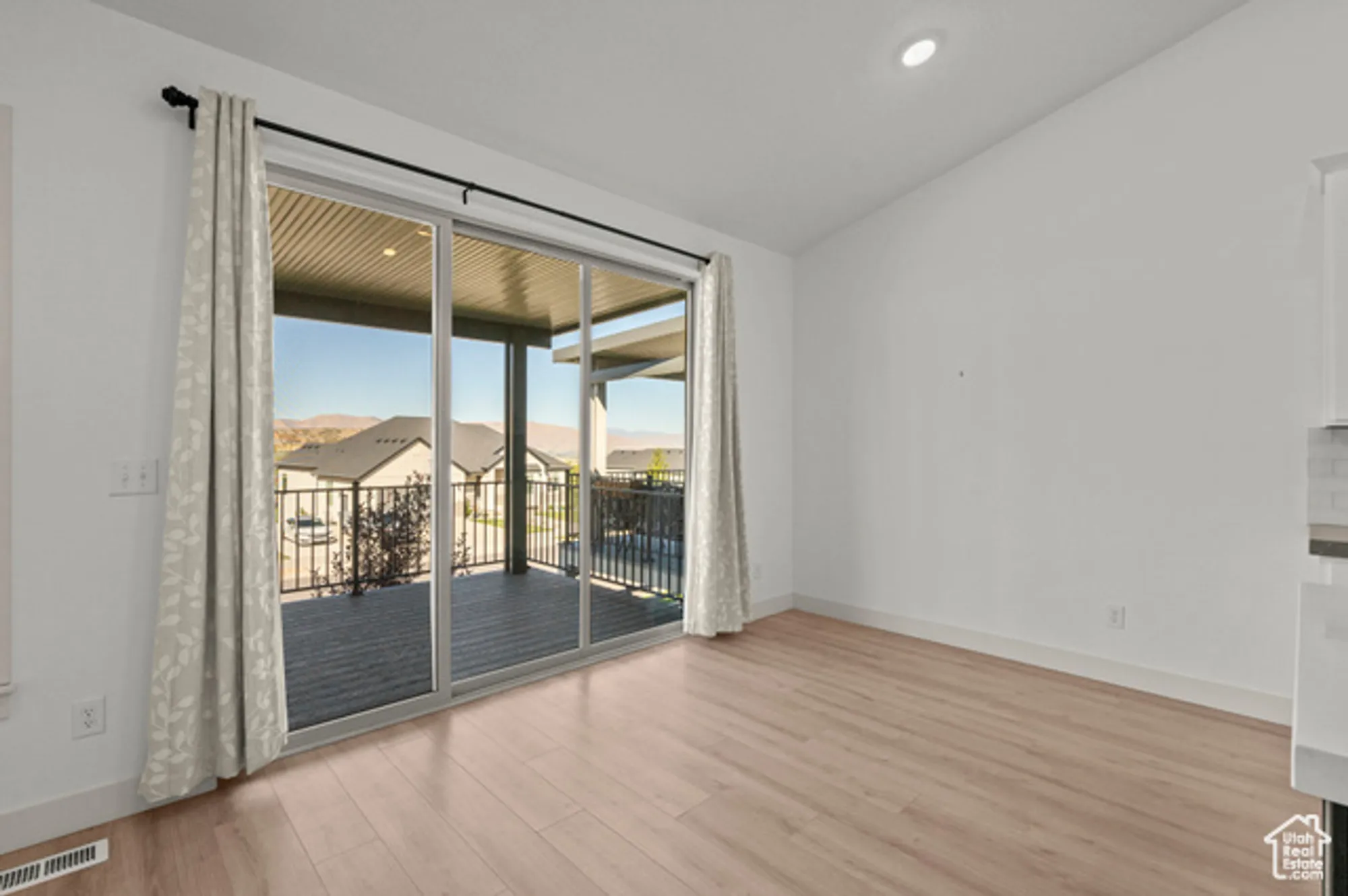 Property Slideshow image 17 of 46 | 85 n parkside loop, Elk Ridge, UT, 84651