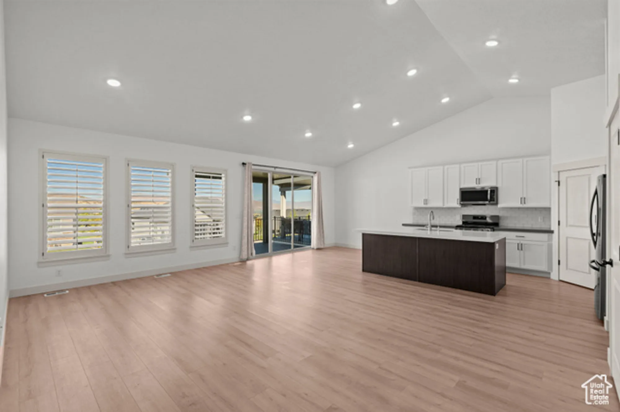 Property Slideshow image 9 of 46 | 85 n parkside loop, Elk Ridge, UT, 84651