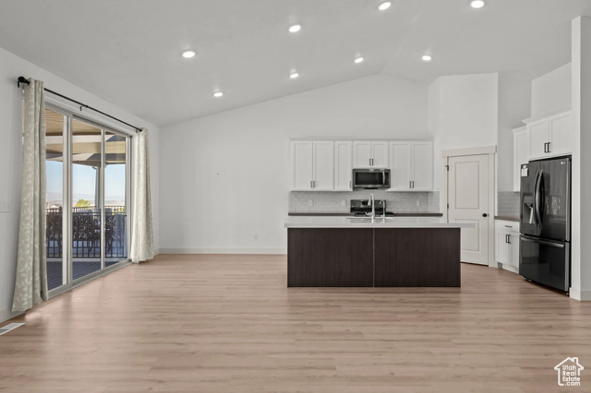 Property Slideshow image 7 of 46 | 85 n parkside loop, Elk Ridge, UT, 84651