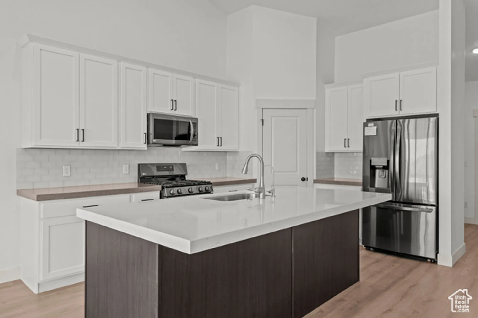 Property Slideshow image 11 of 46 | 85 n parkside loop, Elk Ridge, UT, 84651