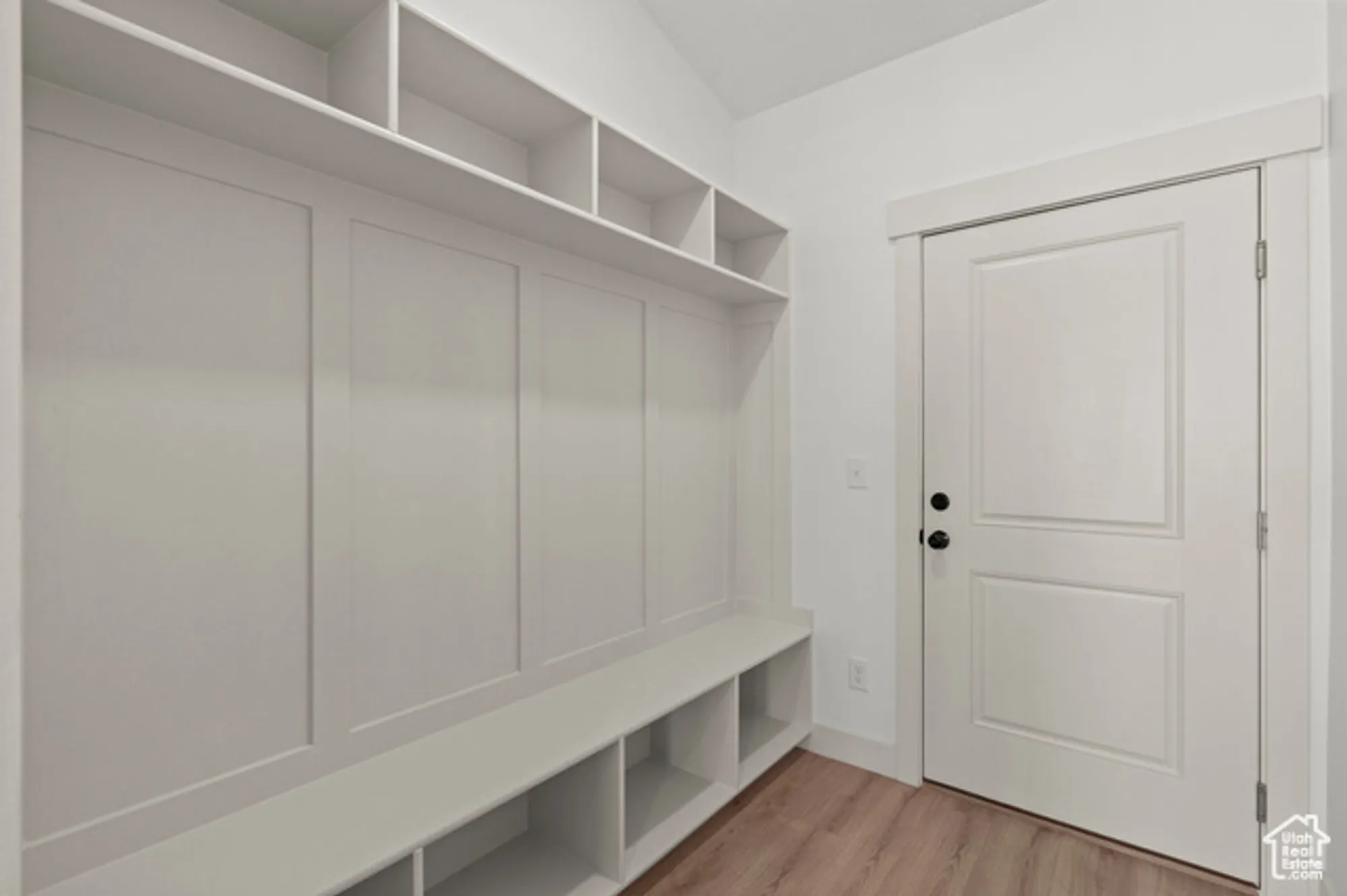 Property Slideshow image 14 of 46 | 85 n parkside loop, Elk Ridge, UT, 84651