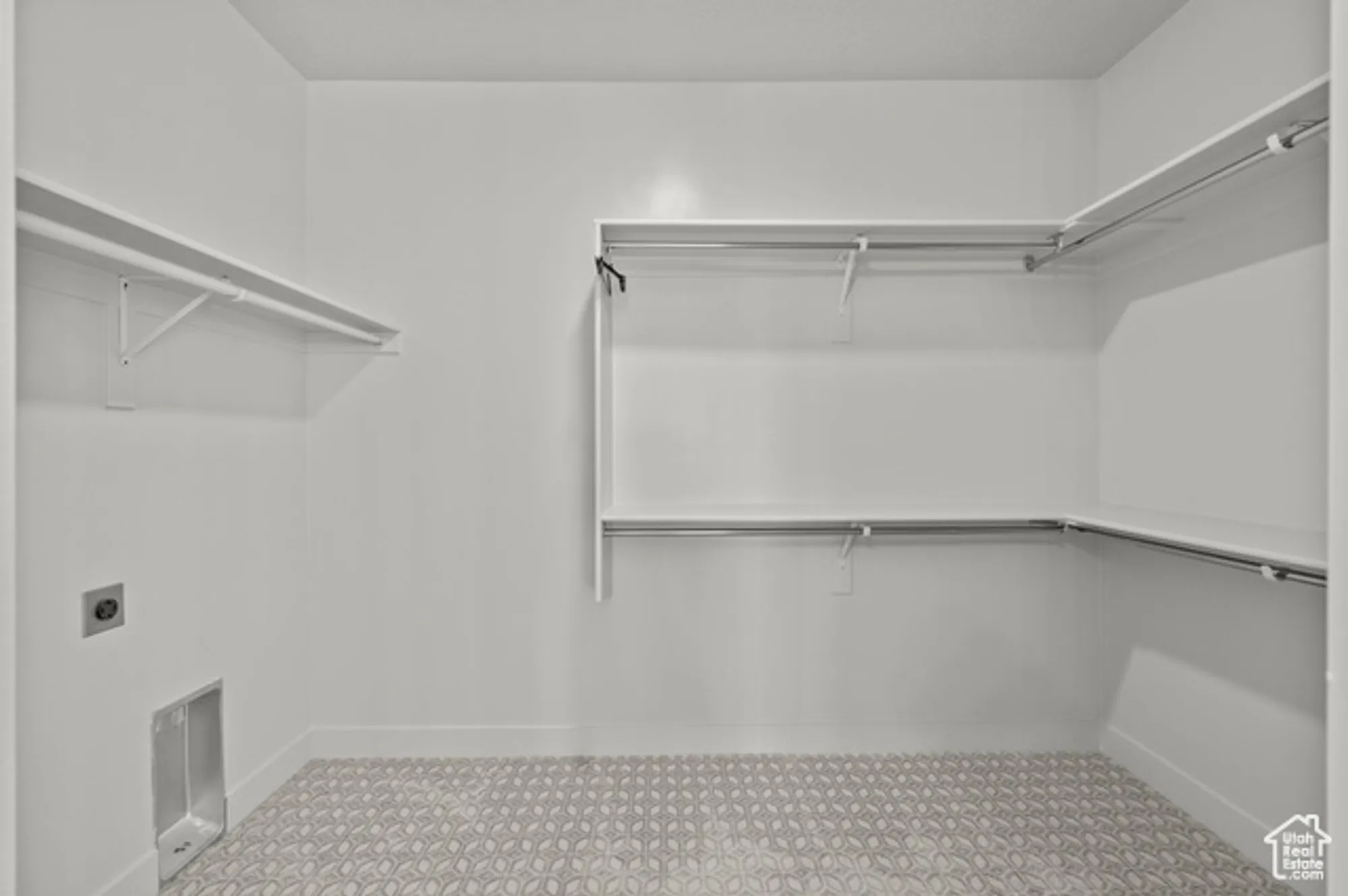 Property Slideshow image 23 of 46 | 85 n parkside loop, Elk Ridge, UT, 84651