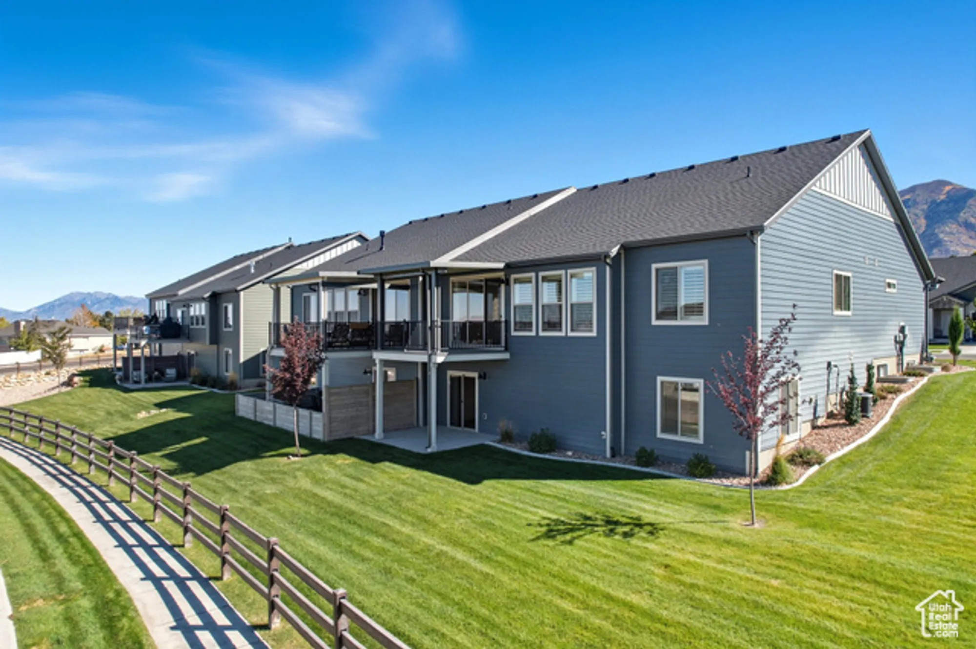 Property Slideshow image 4 of 46 | 85 n parkside loop, Elk Ridge, UT, 84651