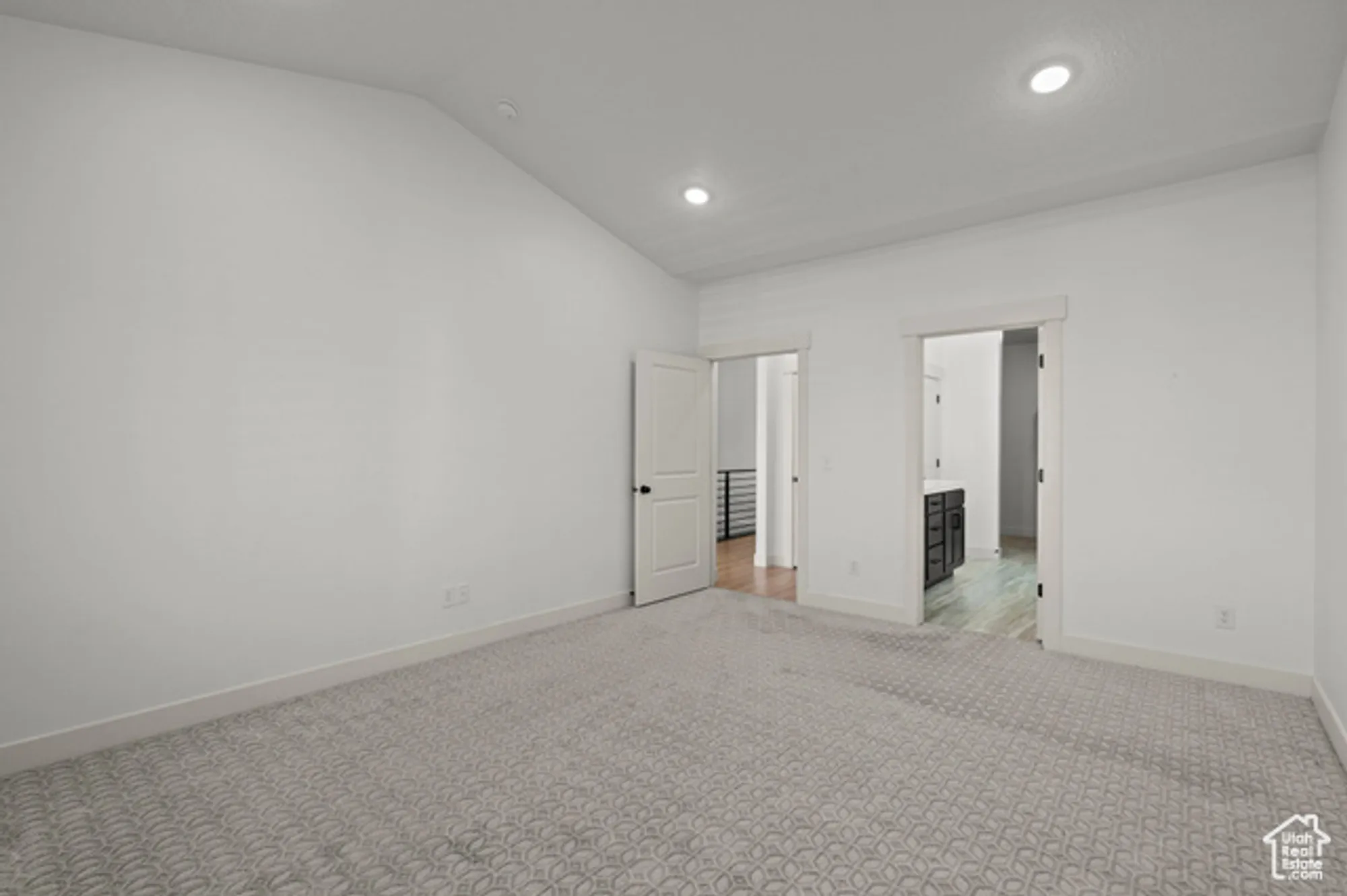 Property Slideshow image 20 of 46 | 85 n parkside loop, Elk Ridge, UT, 84651